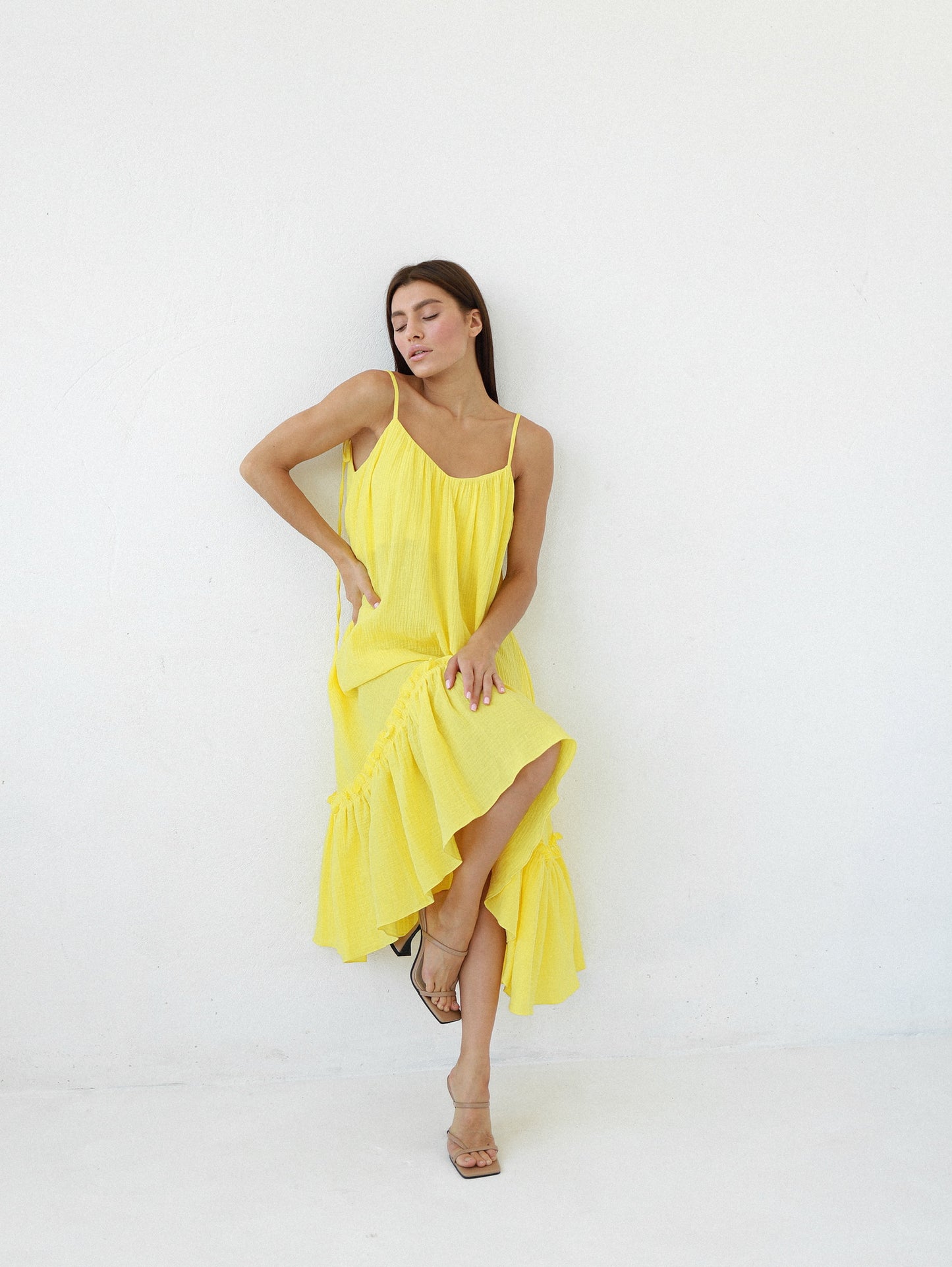Universal Midi Muslin Summer Dress in Yellow