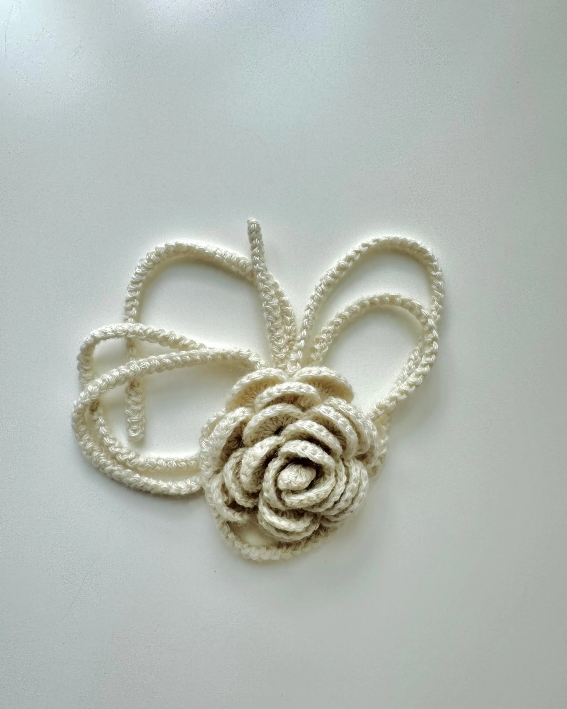 TROYANDA Cashmere Choker in Ivory NiSO