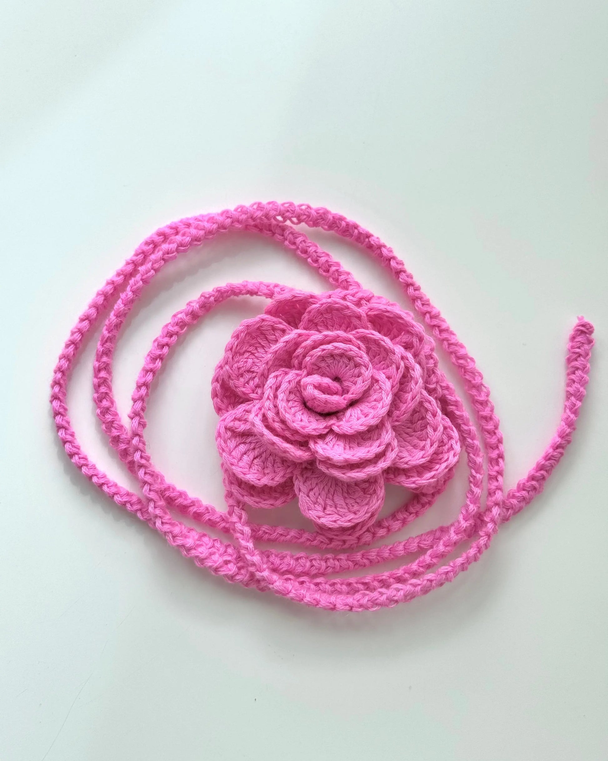 TROYANDA Cashmere Choker in Candy Pink NiSO