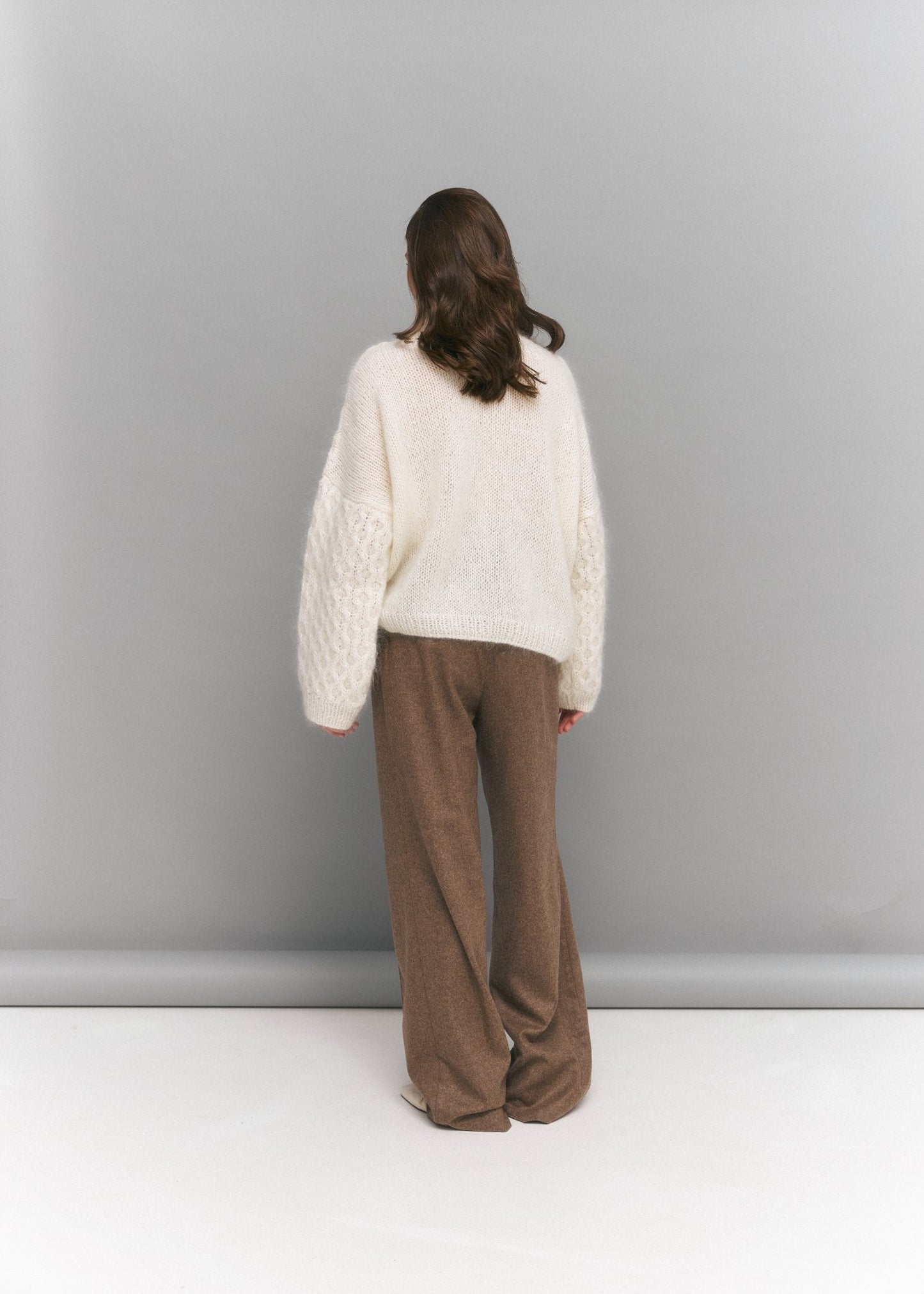 Handcrafted Kidmohair Cable - knit Turtleneck Sweater in White - NiSO