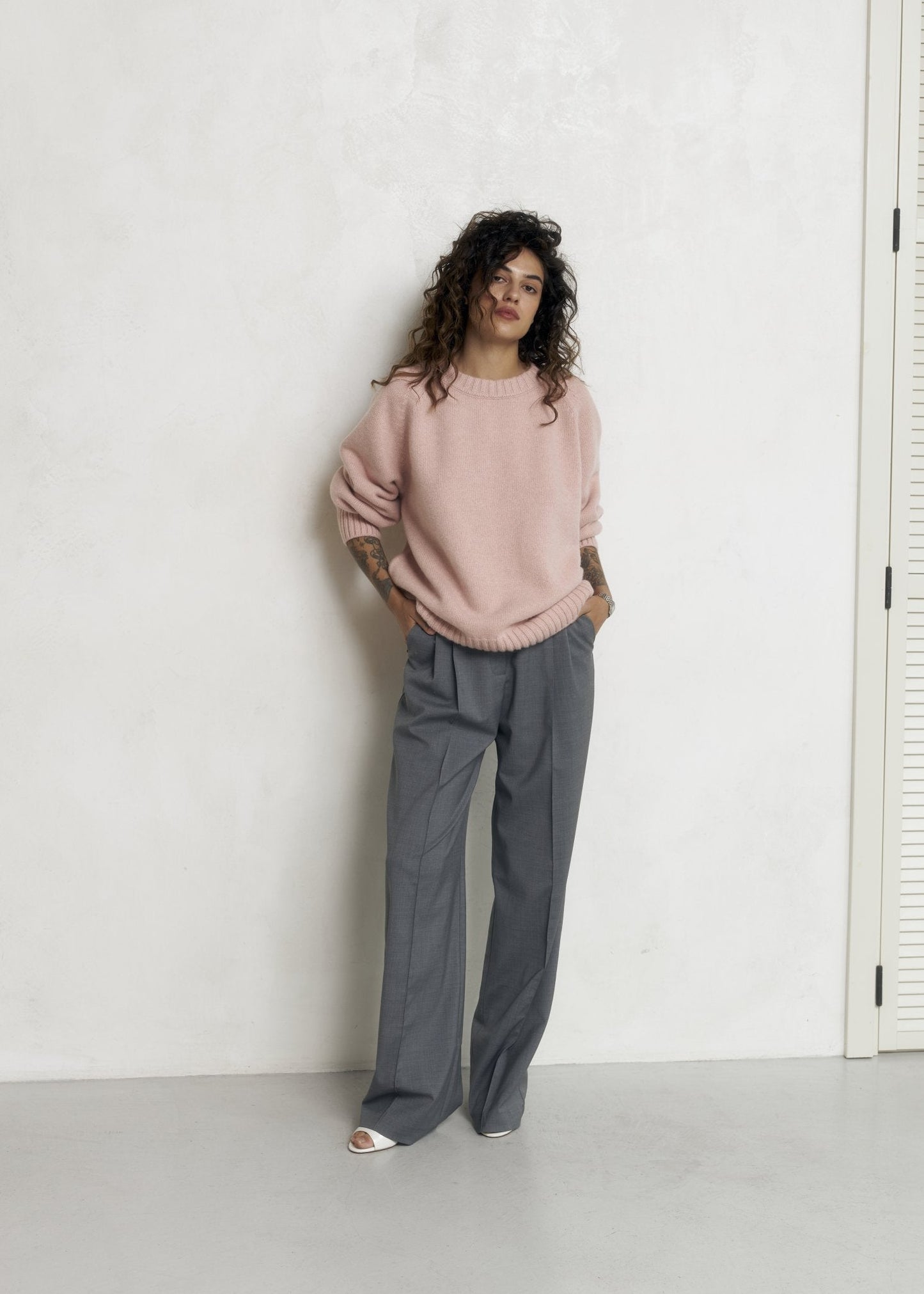LYBID Crew - Neck Cashmere Sweater in Light Pink - NiSO