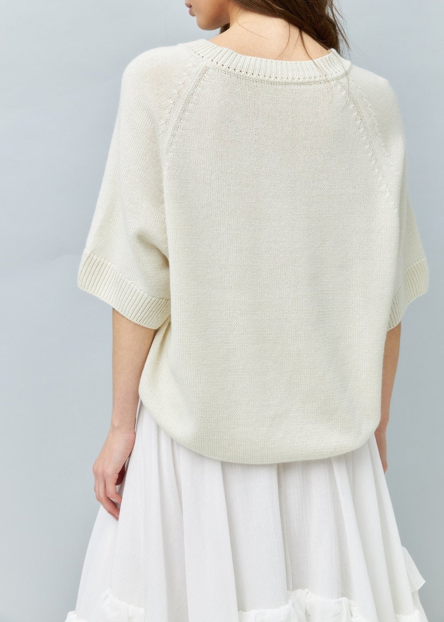 Lightweight 100% Cashmere T-Shirt in Ivory - NiSO