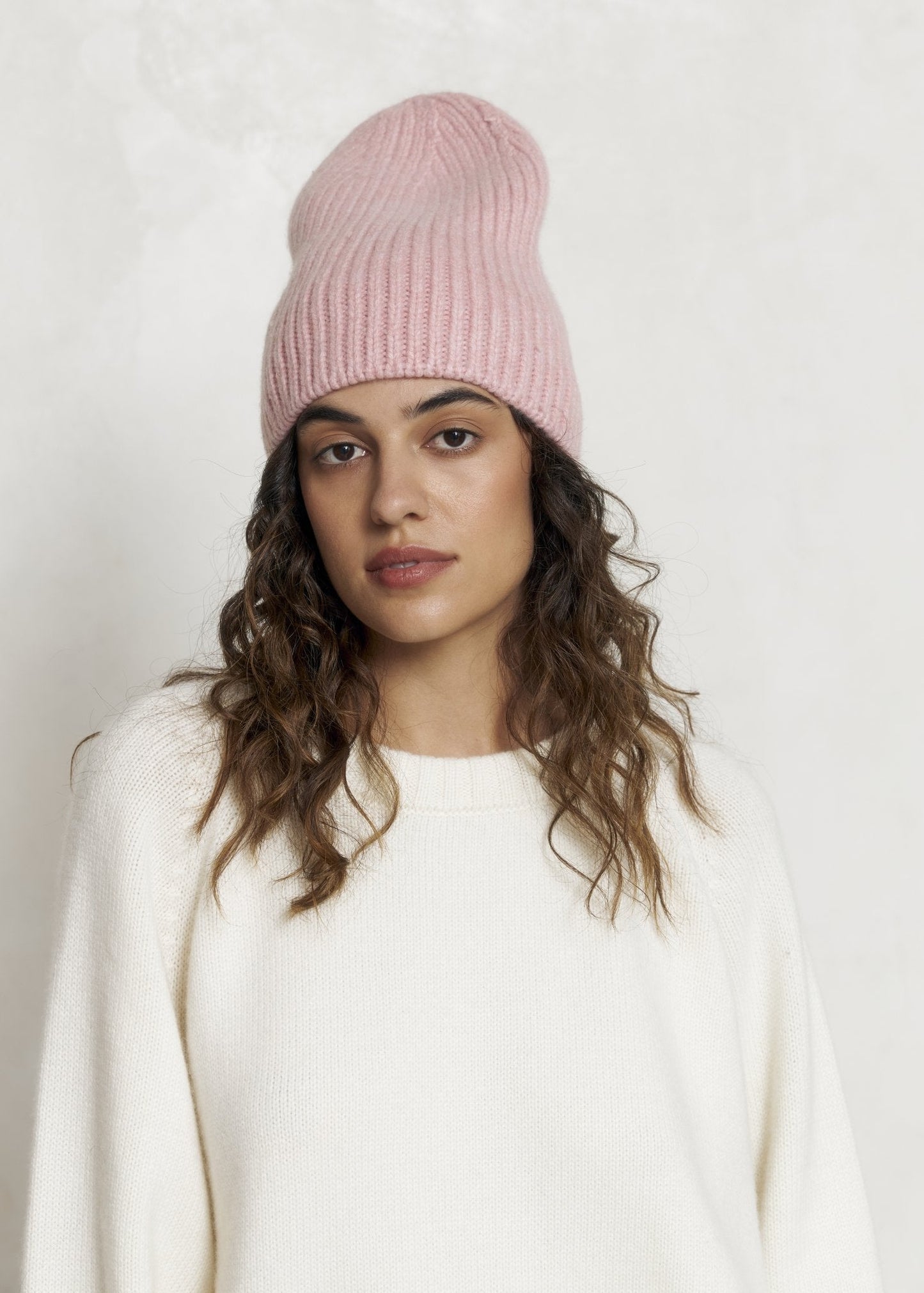 Pure Cashmere Beanie in Pink - NiSO