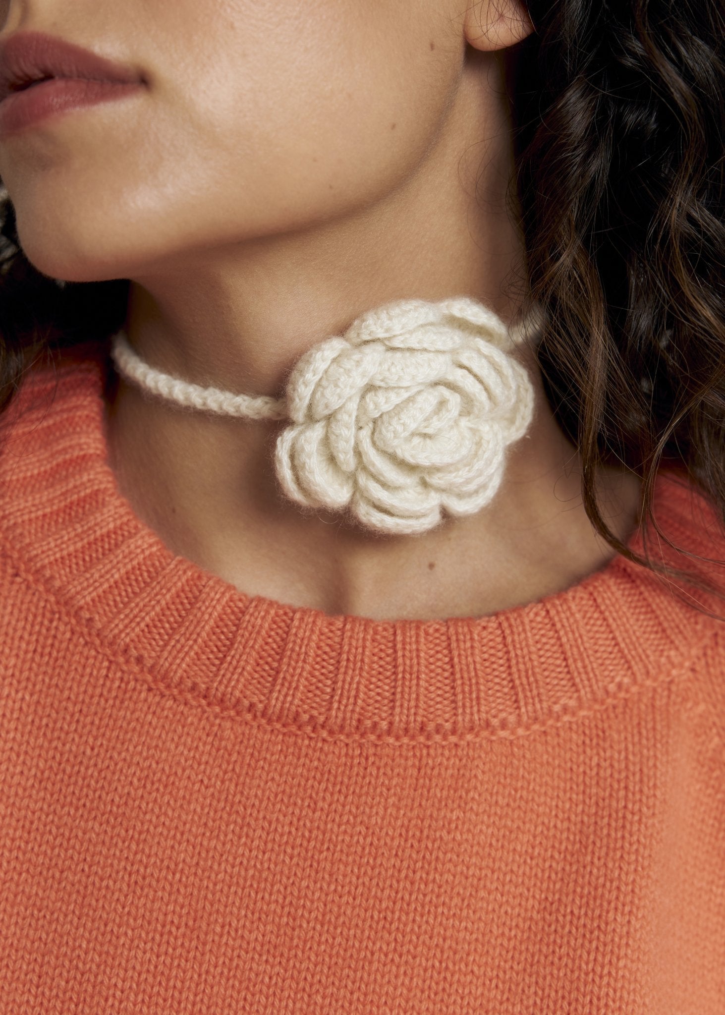 TROYANDA Cashmere Choker in Ivory - NiSO