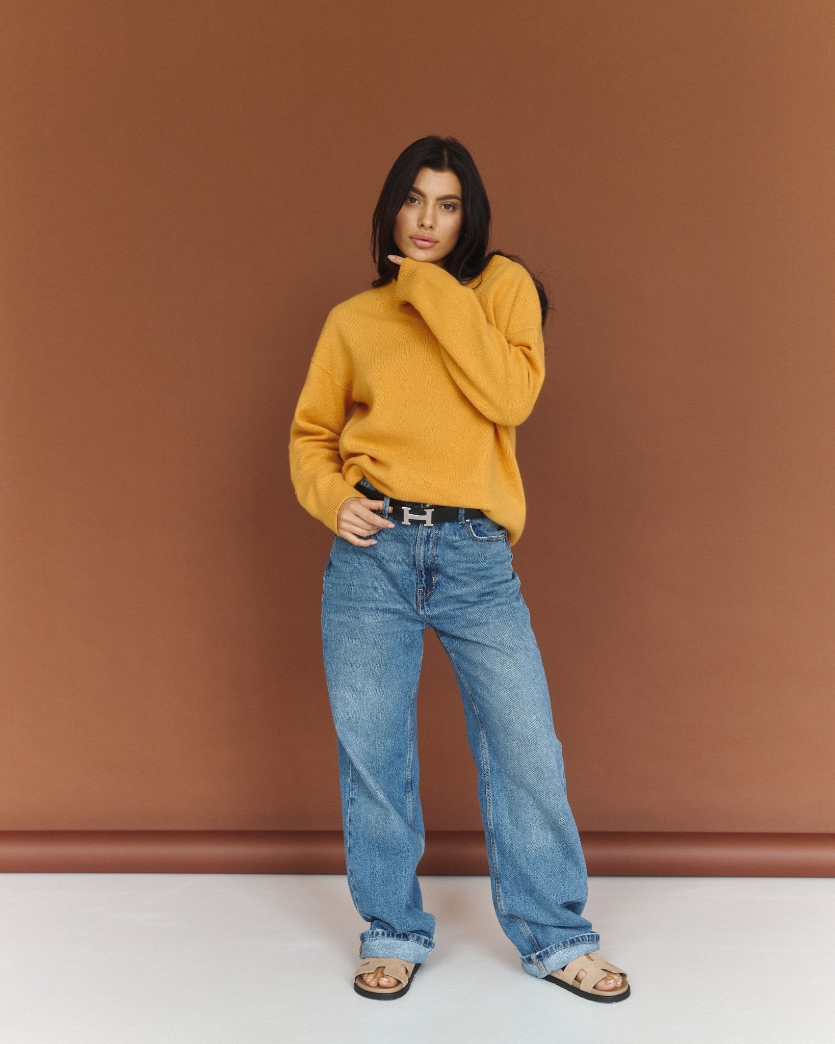 ZHADANA V - Neck Cashmere Sweater in Orange - NiSO