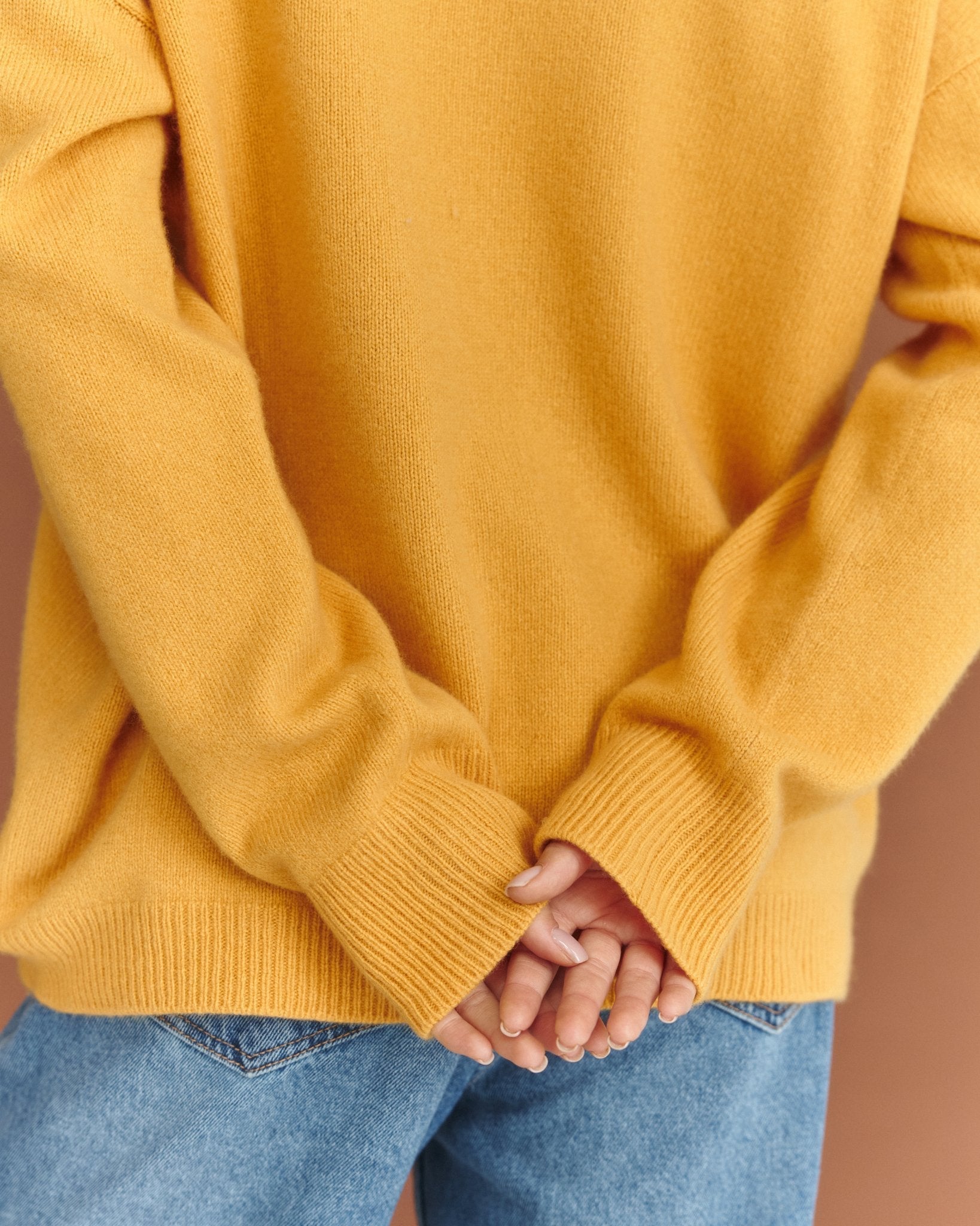 ZHADANA V - Neck Cashmere Sweater in Orange - NiSO