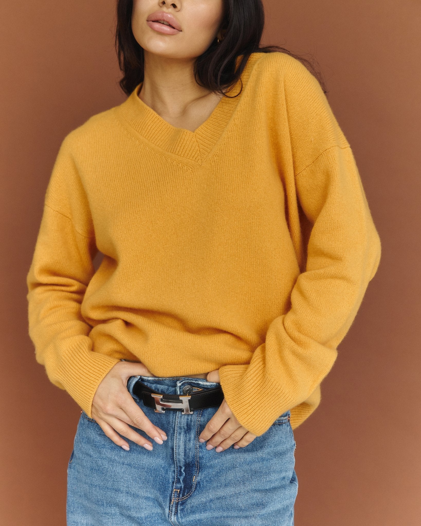 ZHADANA V - Neck Cashmere Sweater in Orange - NiSO