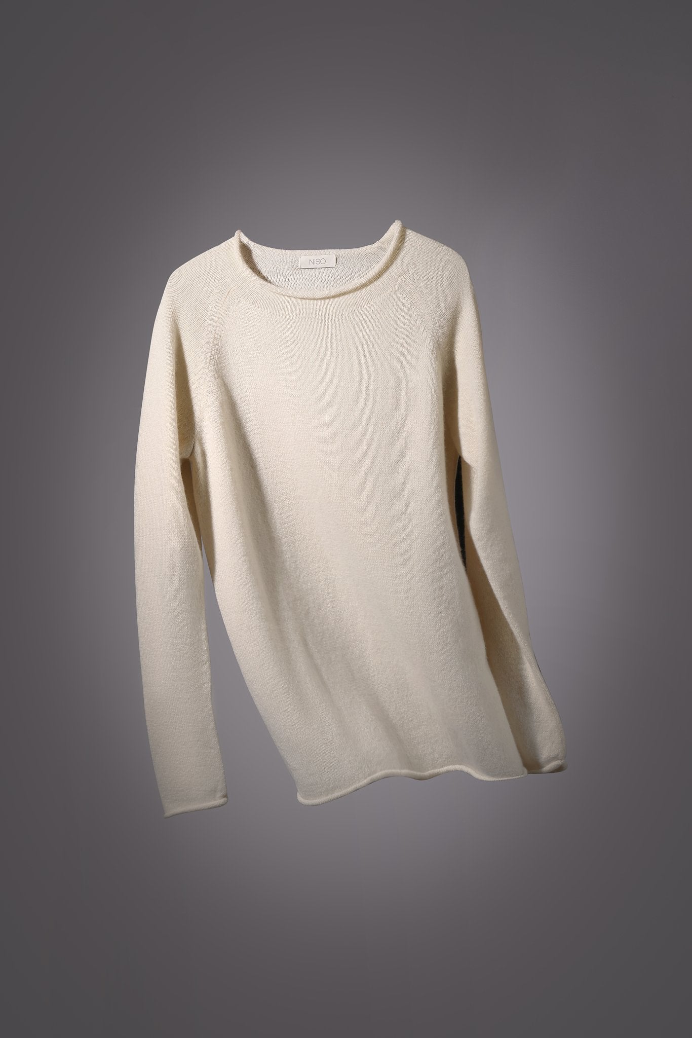 YASNA Cashmere Sweater in White NiSO