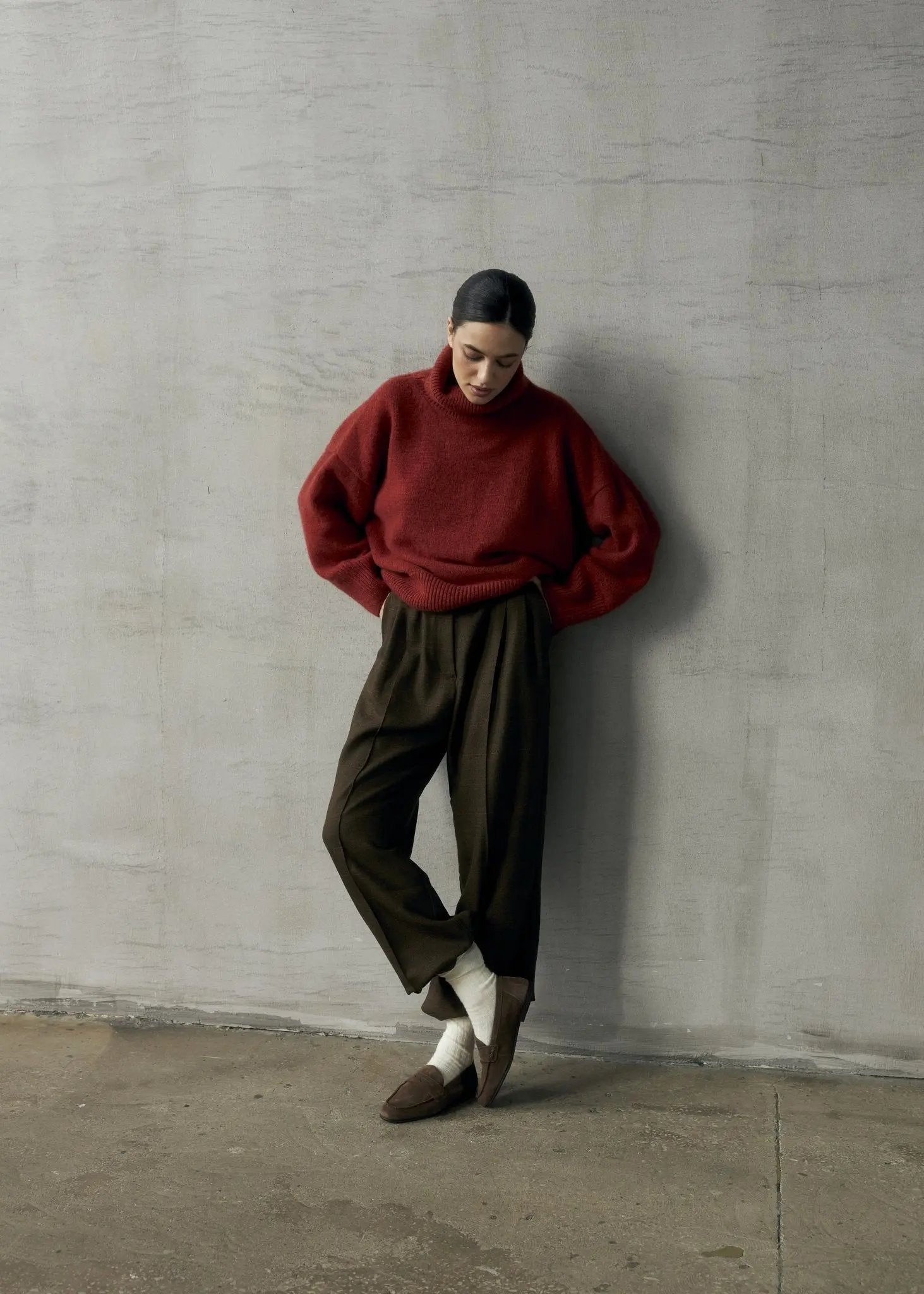 ZORIANA Turtle-Neck Cashmere Sweater in Dark Orange NiSO