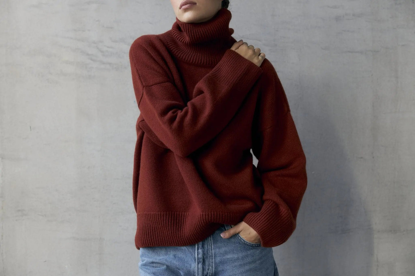 ZORIANA Turtle-Neck Cashmere Sweater in Terracotta NiSO
