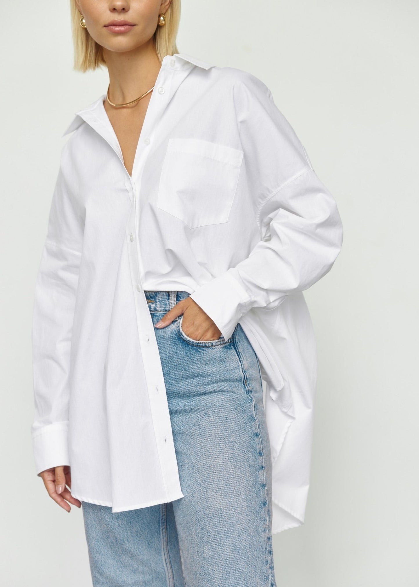 Classic Natural Cotton Shirt in White - NiSO