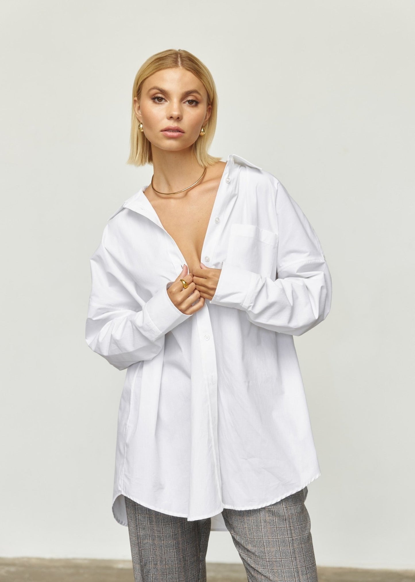 Classic Natural Cotton Shirt in White - NiSO