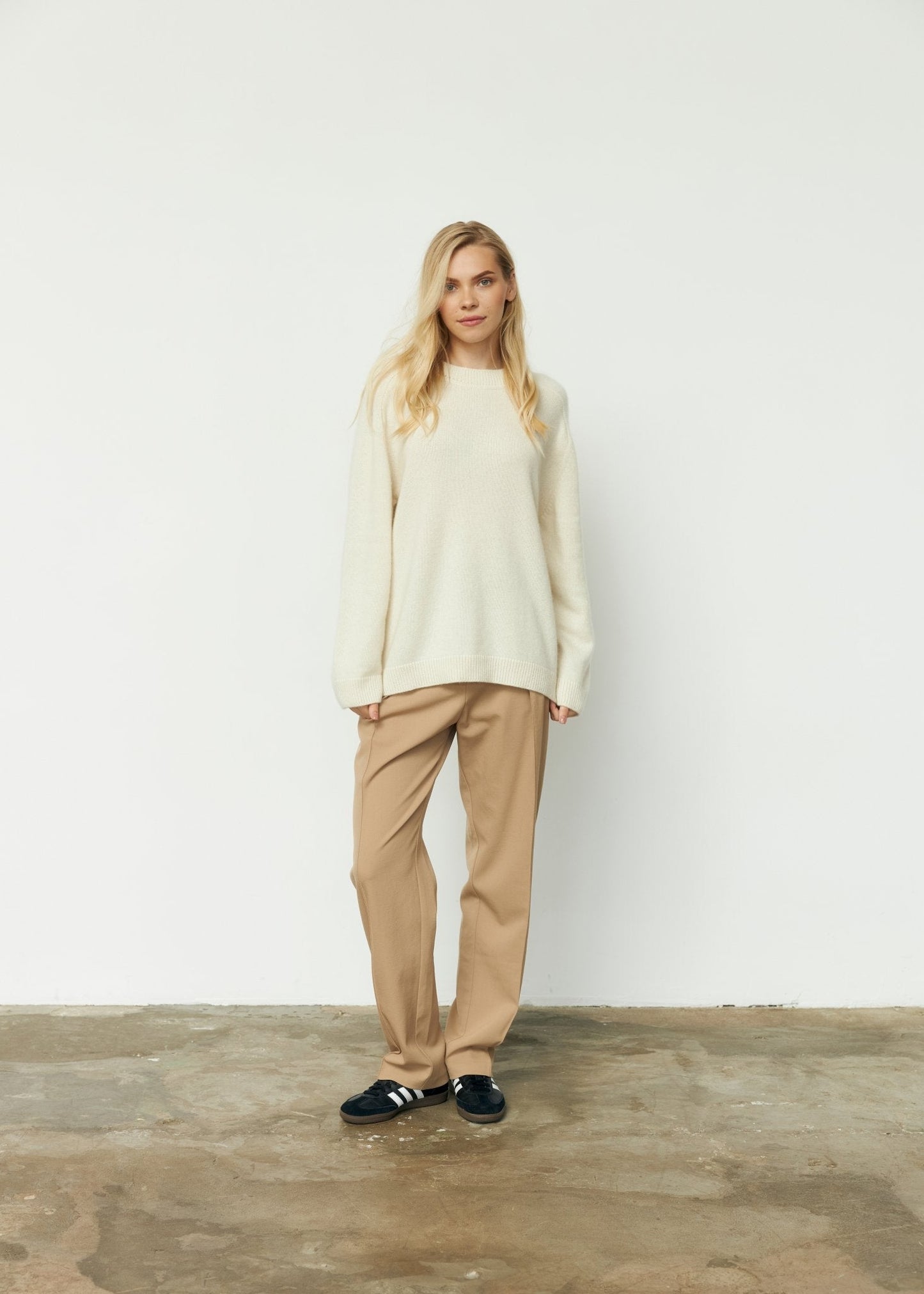 DZVINKA Crew - Neck Cashmere Sweater in White - NiSO