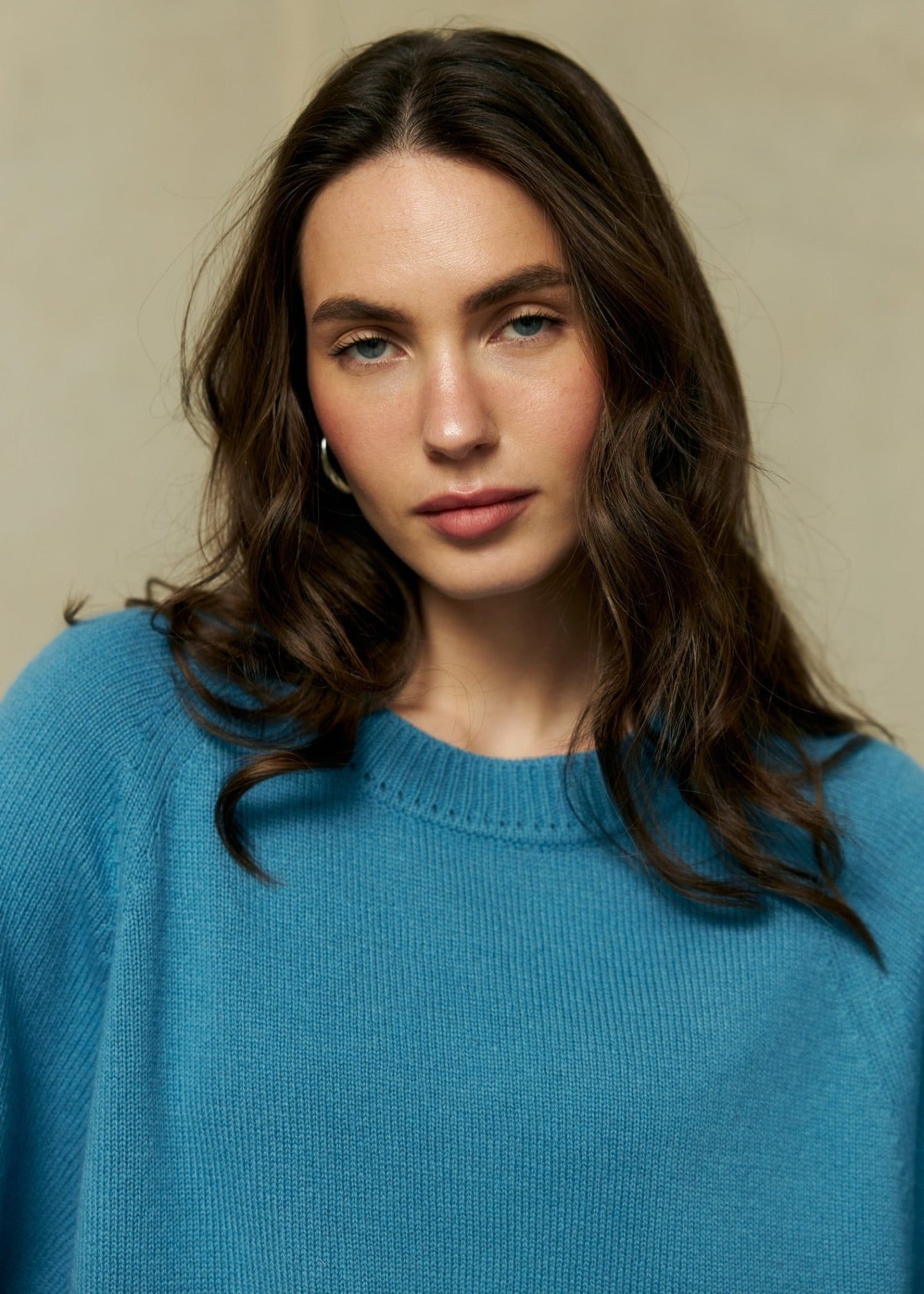 Lightweight Cashmere T-Shirt in Bright Blue - NiSO