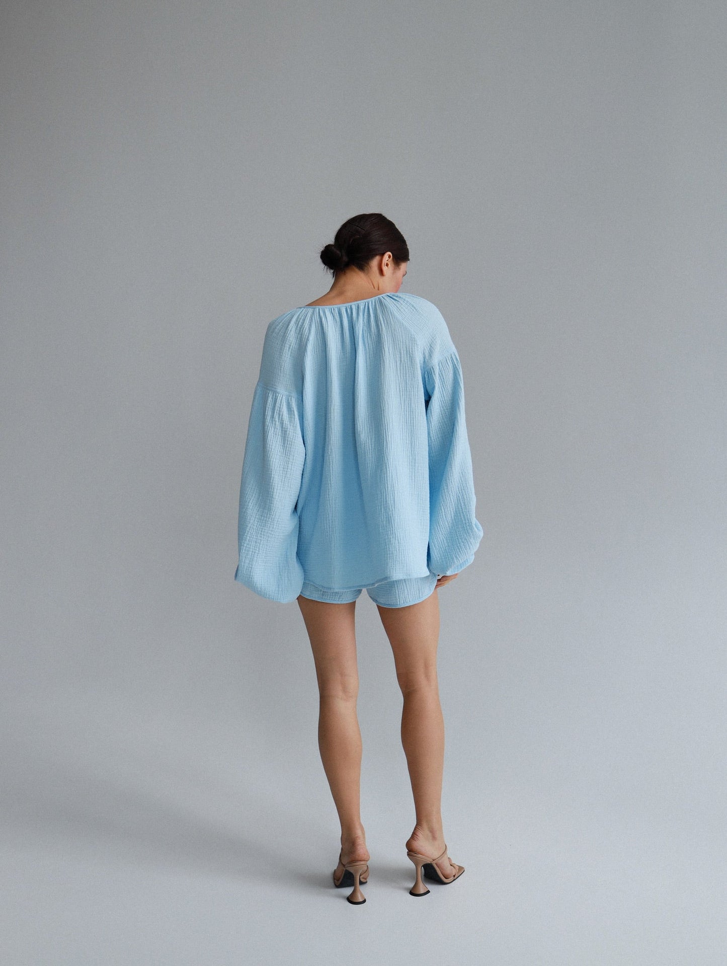Natural Muslin Set with Shorts in Blue - NiSO