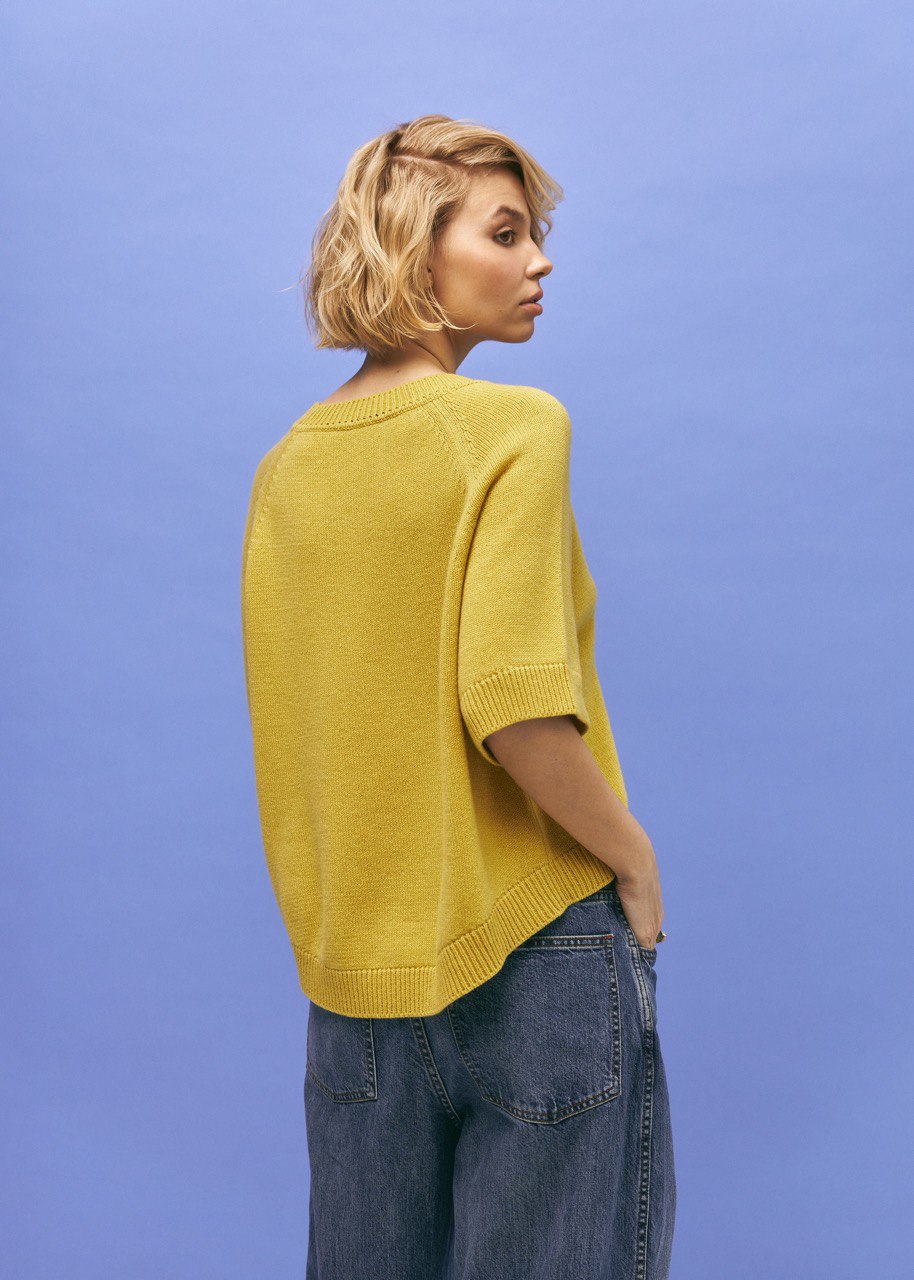 Lightweight Cashmere T-Shirt in Yellow