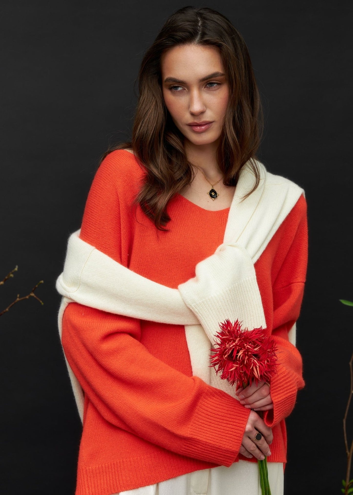 V - Neck 100% Cashmere Sweater in Orange - NiSO