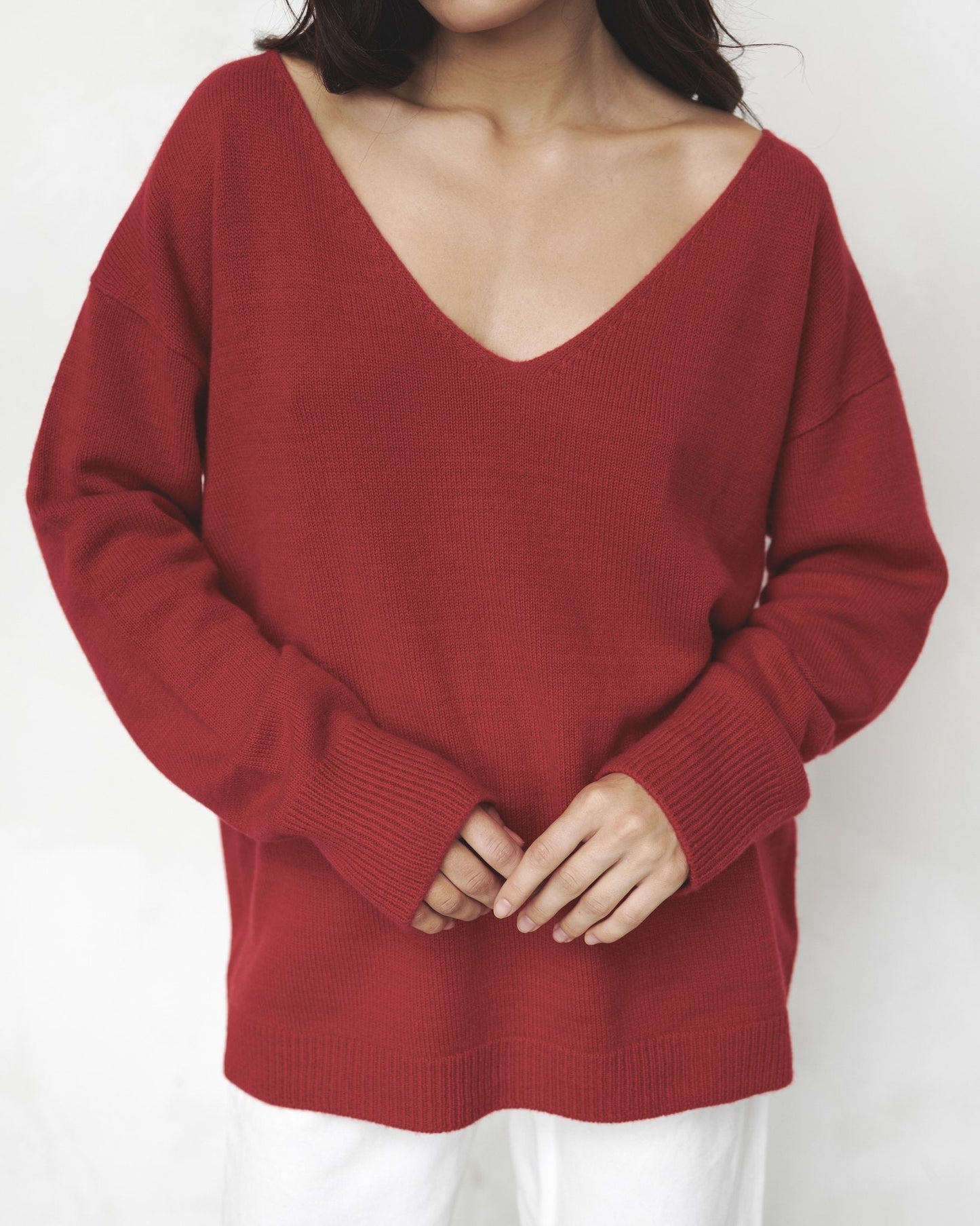 ZHADANA V - Neck Cashmere Sweater in Red - NiSO