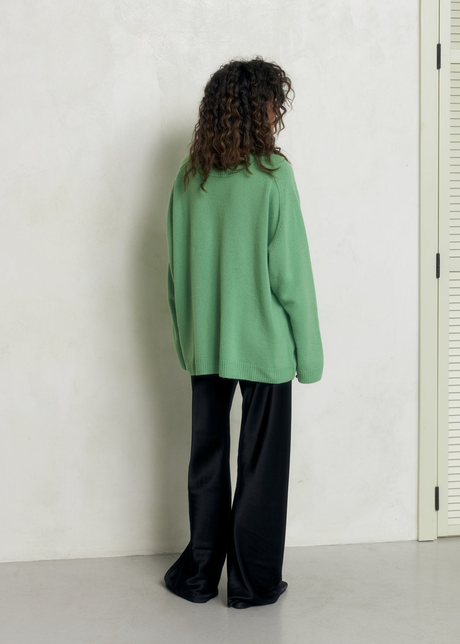 DZVINKA Crew - Neck Cashmere Sweater in Green - NiSO