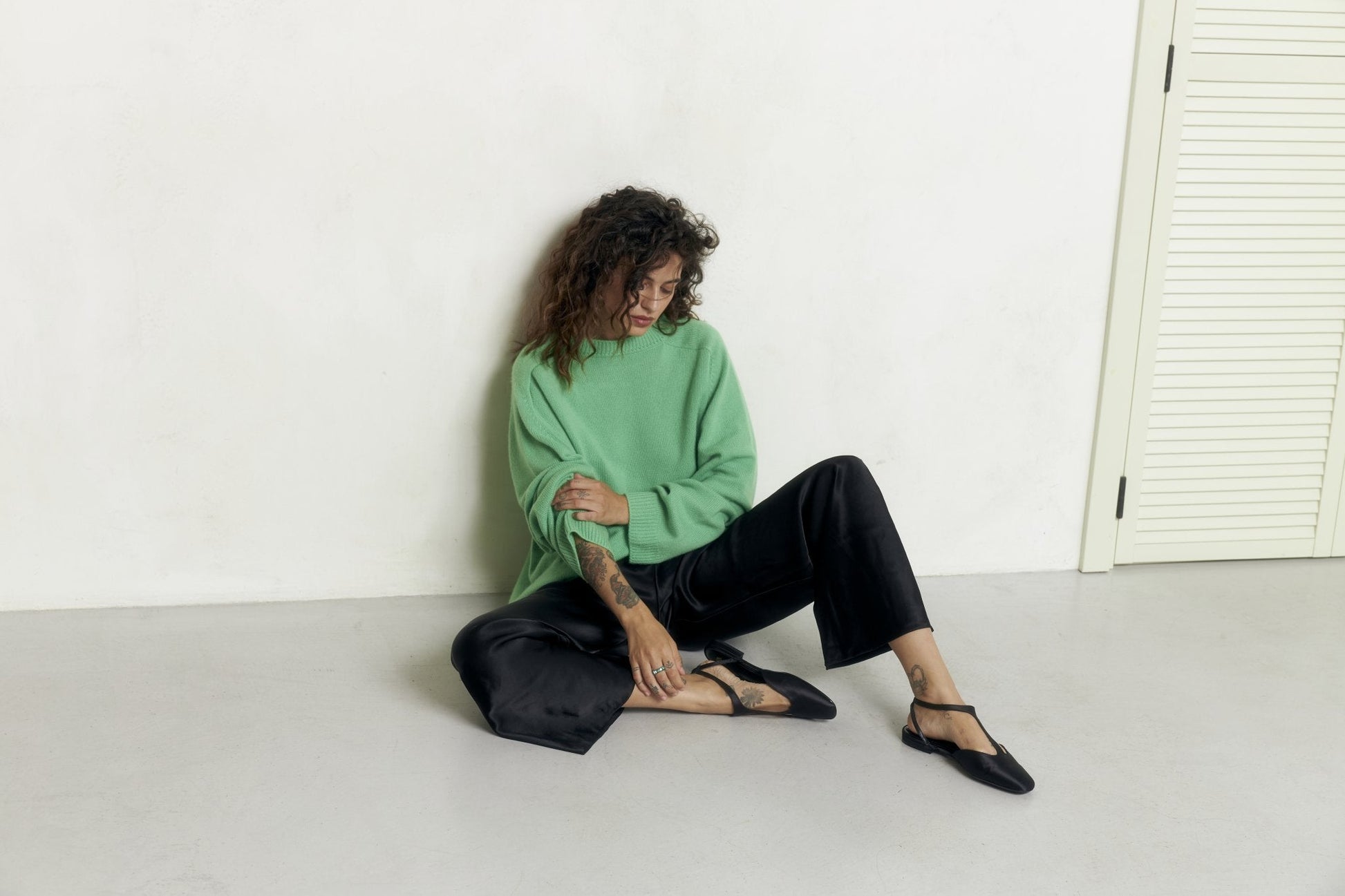DZVINKA Crew - Neck Cashmere Sweater in Green - NiSO