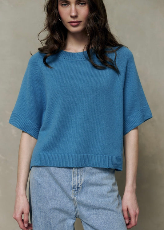 Lightweight Cashmere T-Shirt in Bright Blue