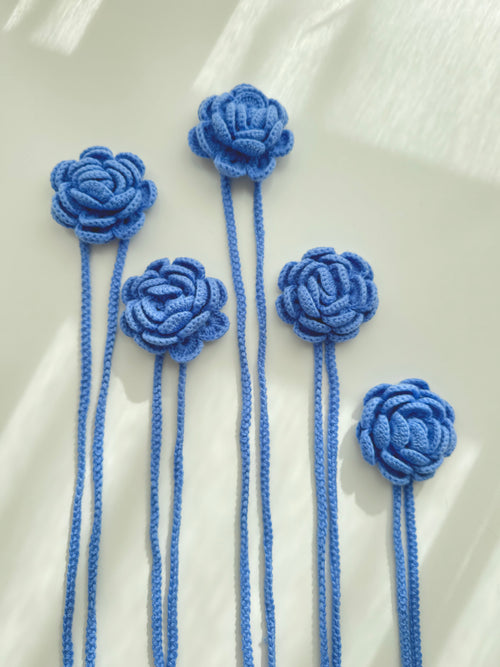 TROYANDA Cashmere Choker in Blue