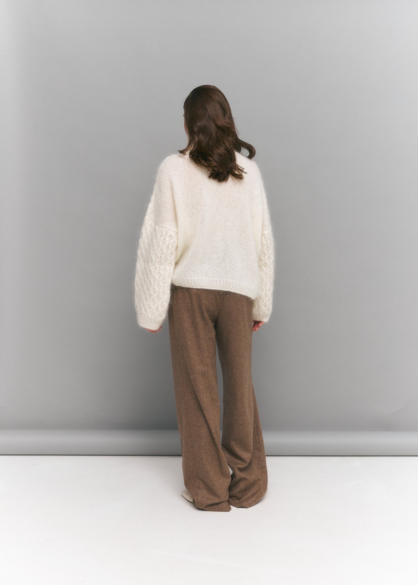 Handcrafted Kidmohair Cable - knit Turtleneck Sweater in White - NiSO