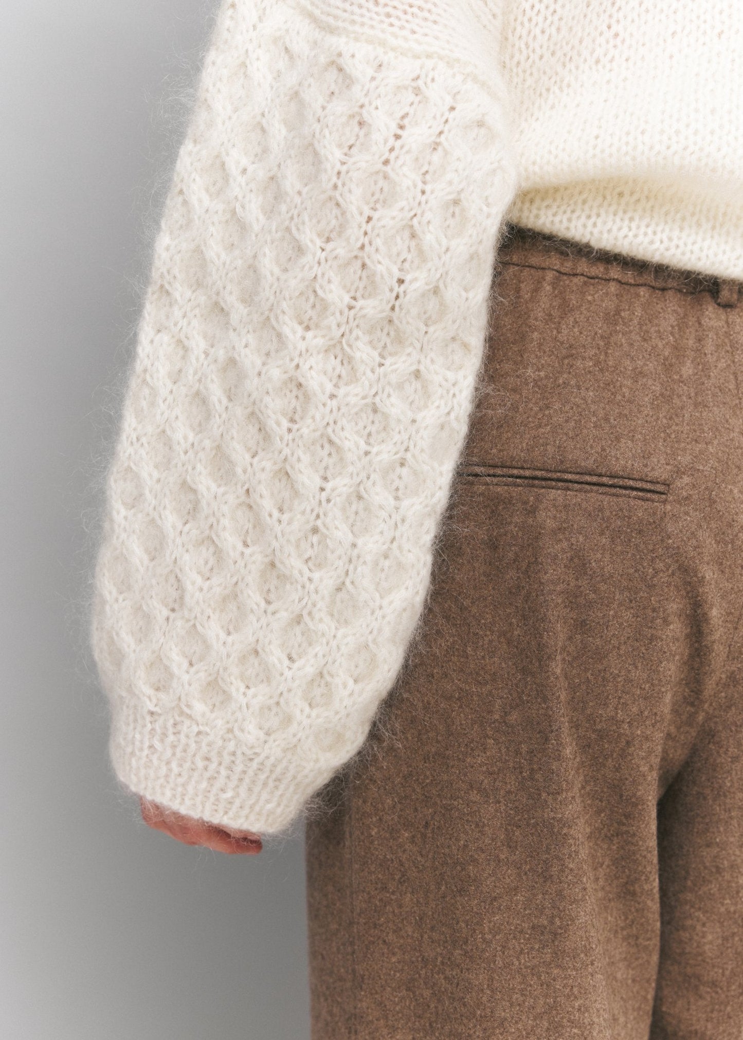 Handcrafted Kidmohair Cable - knit Turtleneck Sweater in White - NiSO
