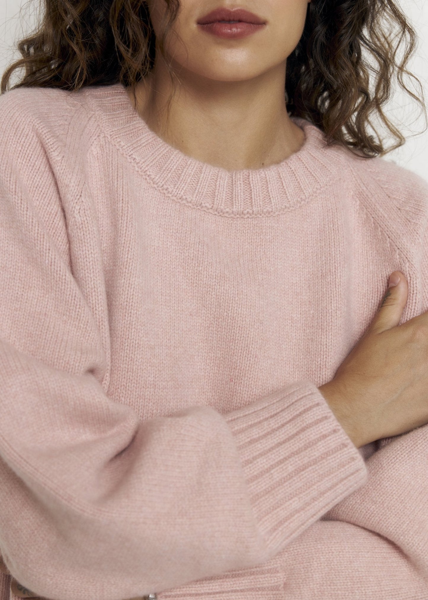 LYBID Crew - Neck Cashmere Sweater in Light Pink - NiSO
