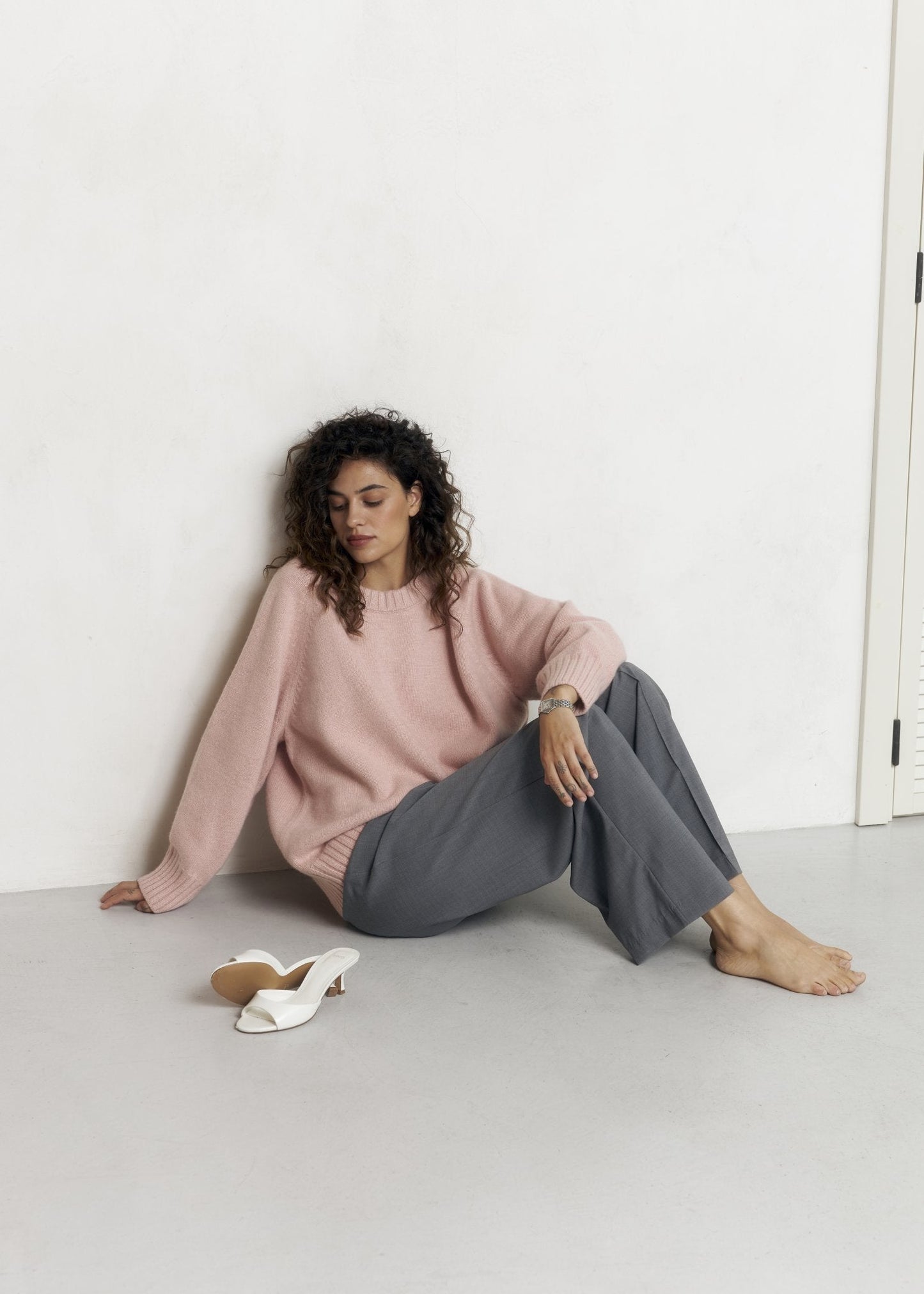 LYBID Crew - Neck Cashmere Sweater in Light Pink - NiSO