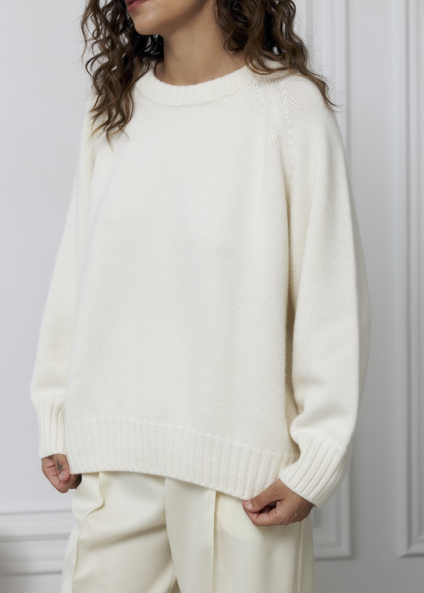 LYBID Crew - Neck Cashmere Sweater in White - NiSO