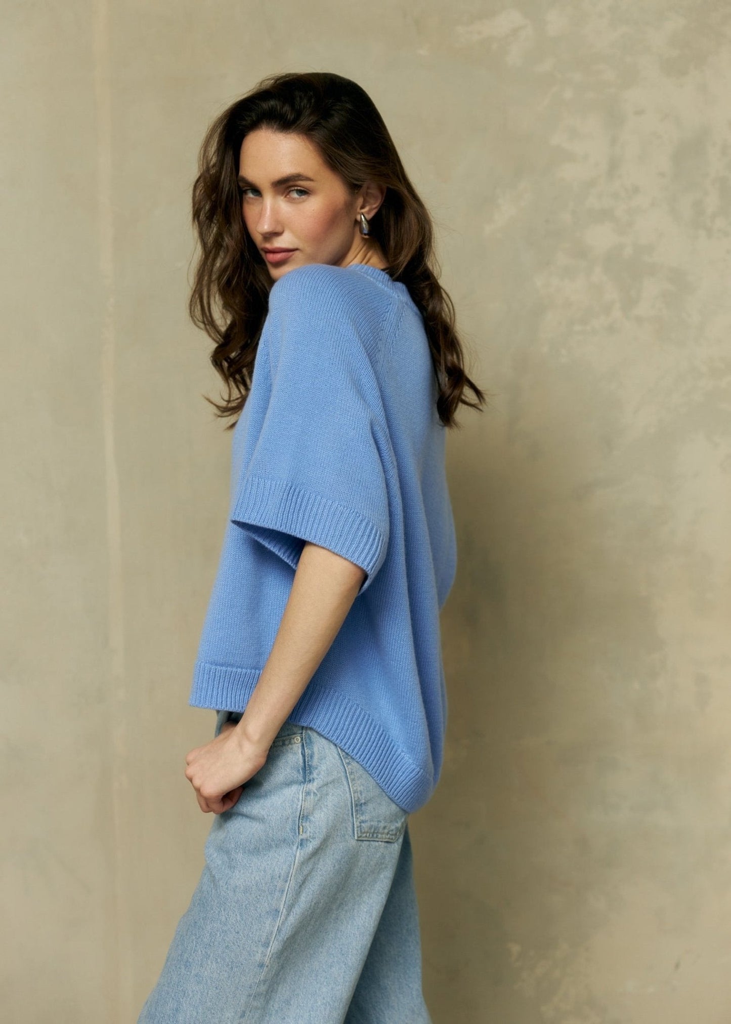 Lightweight 100% Cashmere T-Shirt in Blue - NiSO