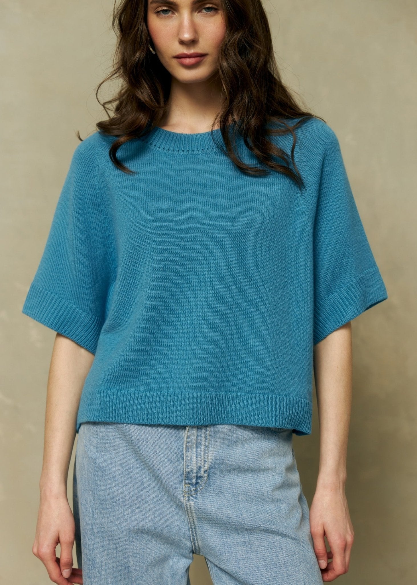Lightweight Cashmere T-Shirt in Bright Blue - NiSO
