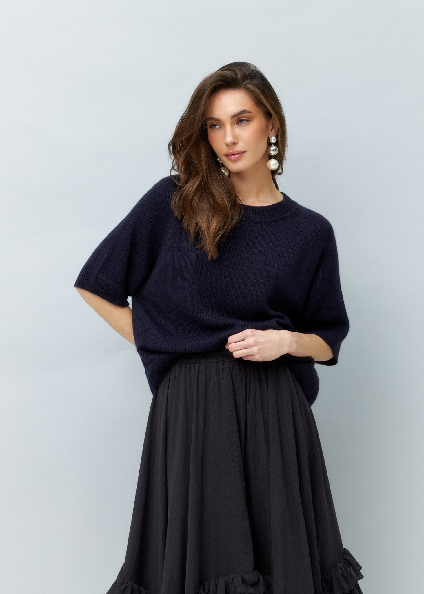 Lightweight Cashmere T-Shirt in Dark Blue - NiSO