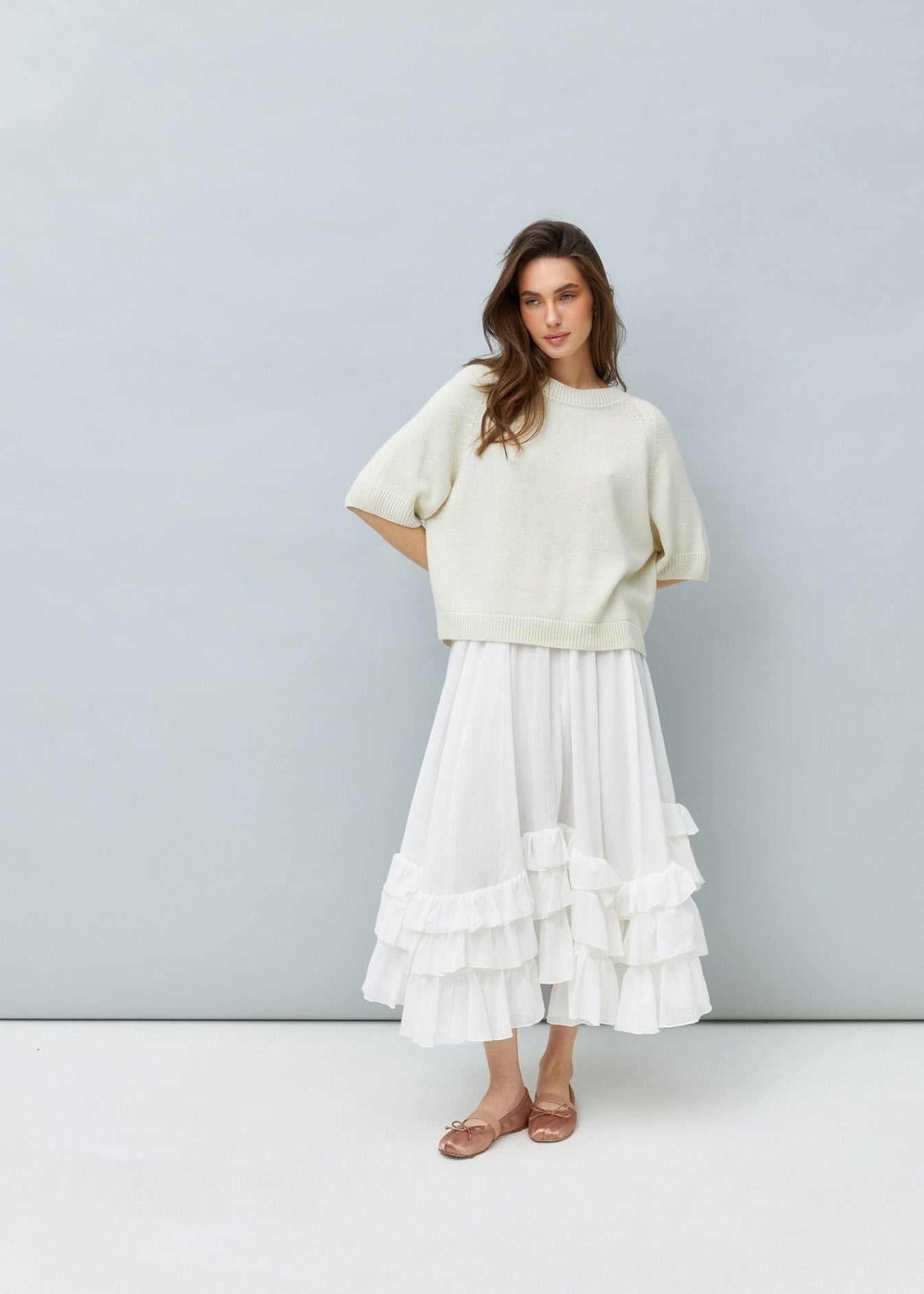 Lightweight 100% Cashmere T-Shirt in Ivory - NiSO
