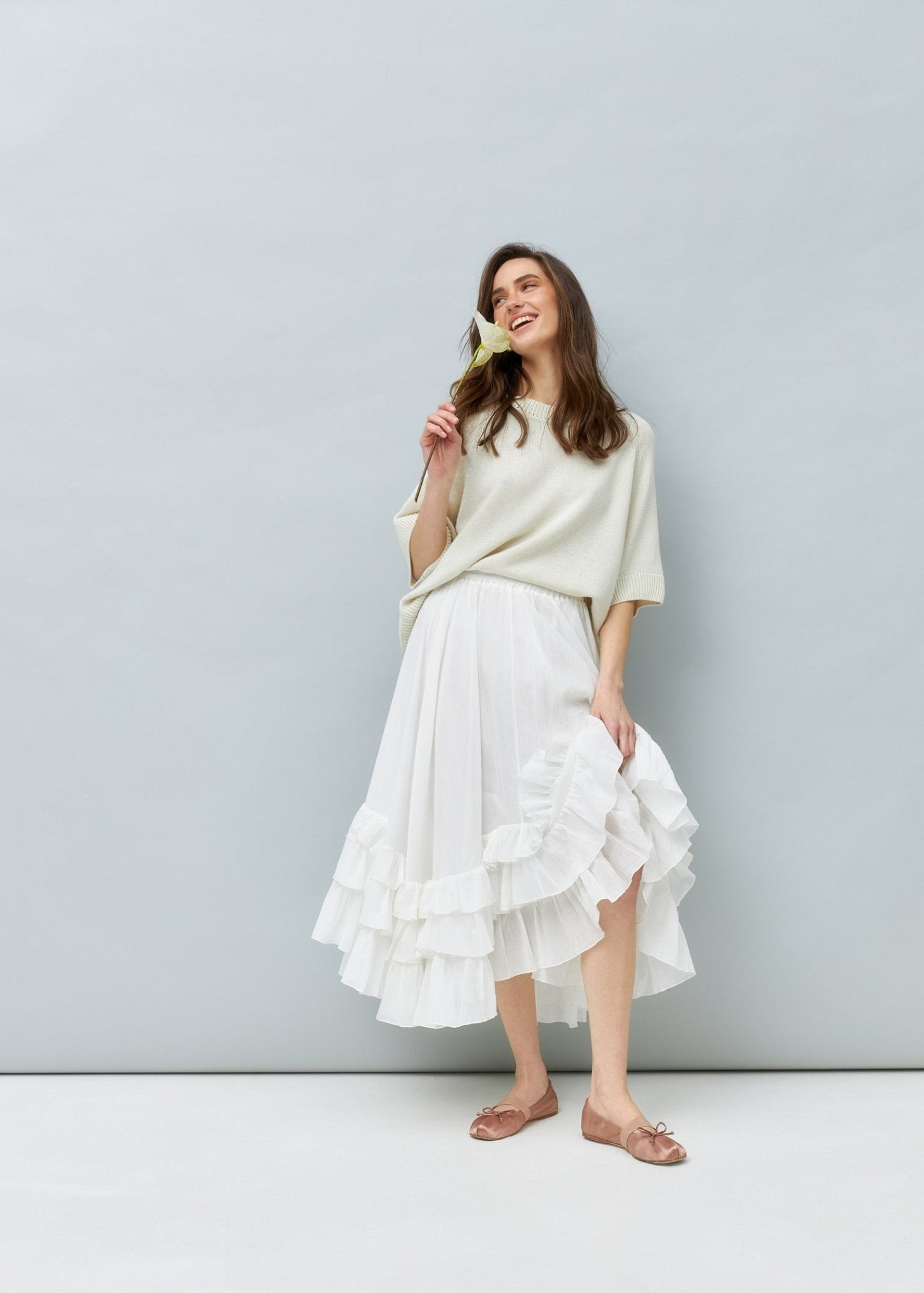 Lightweight 100% Cashmere T-Shirt in Ivory - NiSO