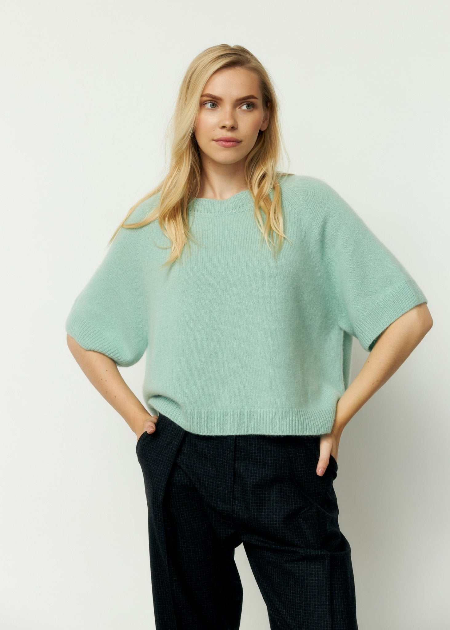 Lightweight 100% Cashmere T-Shirt in Mint - NiSO