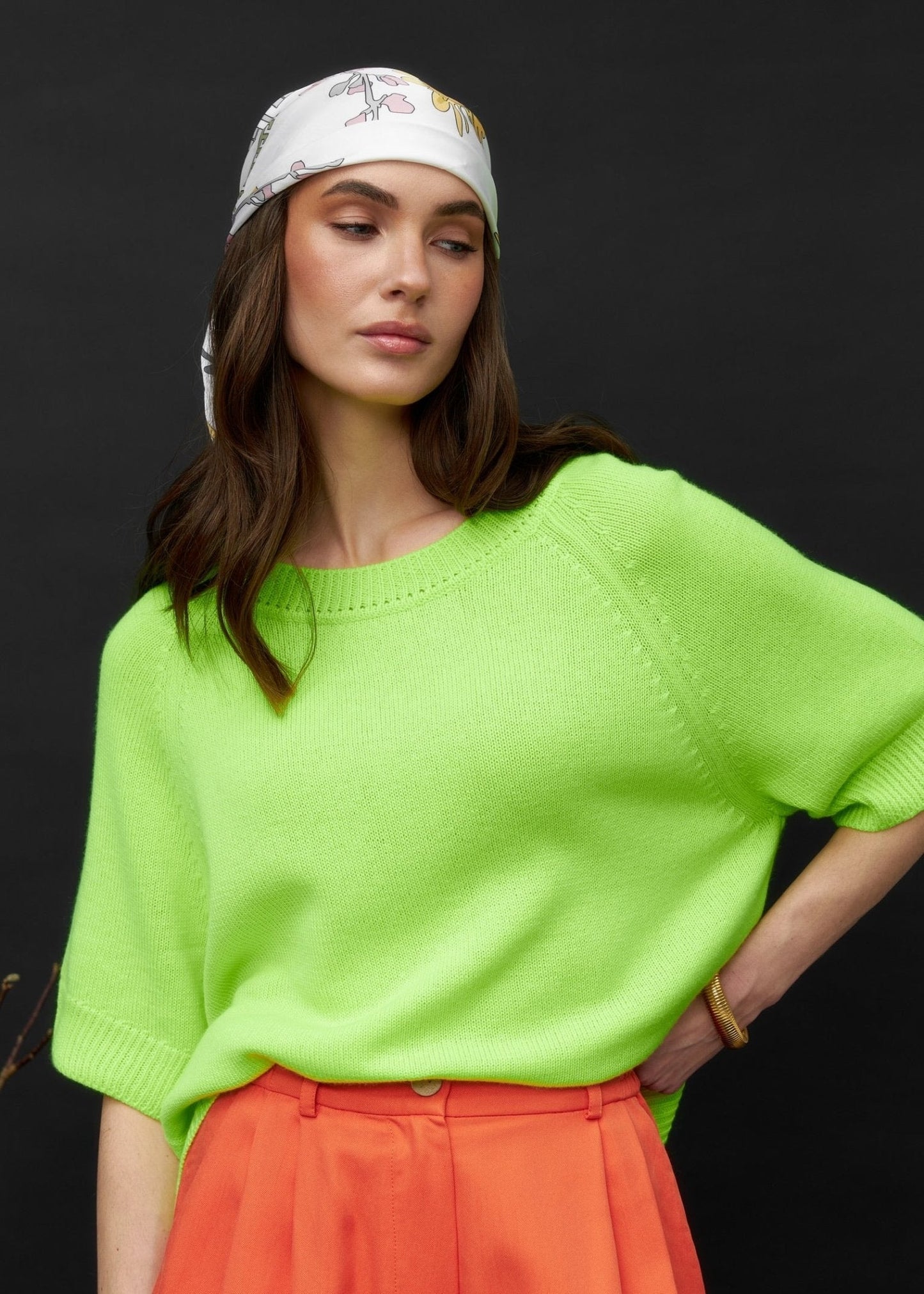 Lightweight 100% Cashmere T-Shirt in Neon Yellow - NiSO
