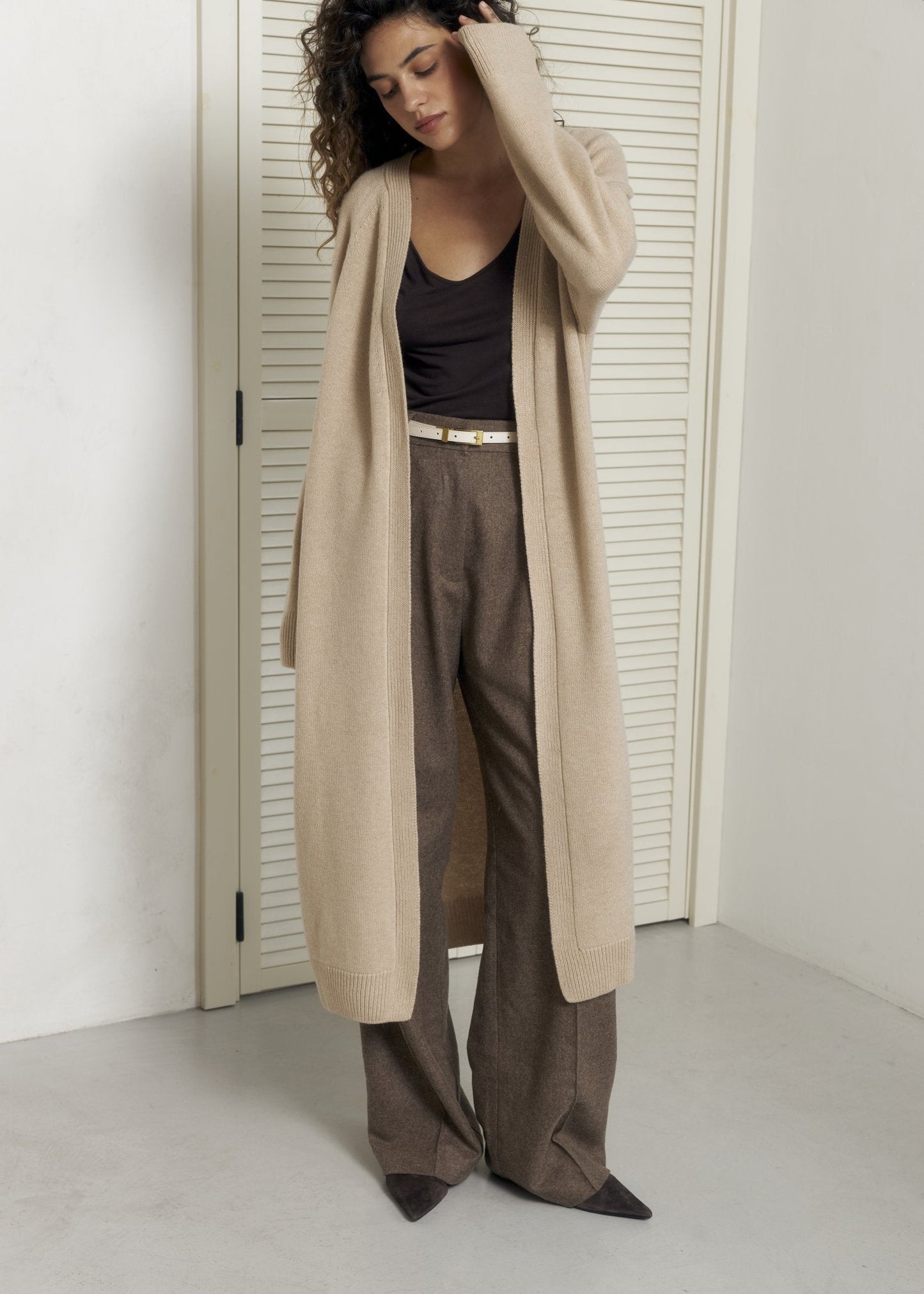 Long Cashmere Cardigan with Belt in Beige - NiSO