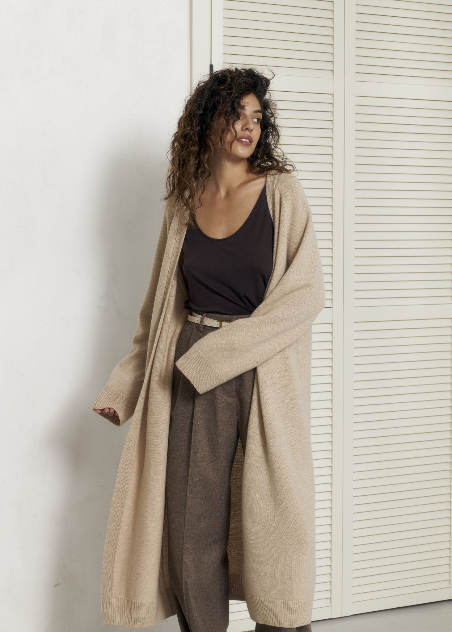 Long Cashmere Cardigan with Belt in Beige - NiSO