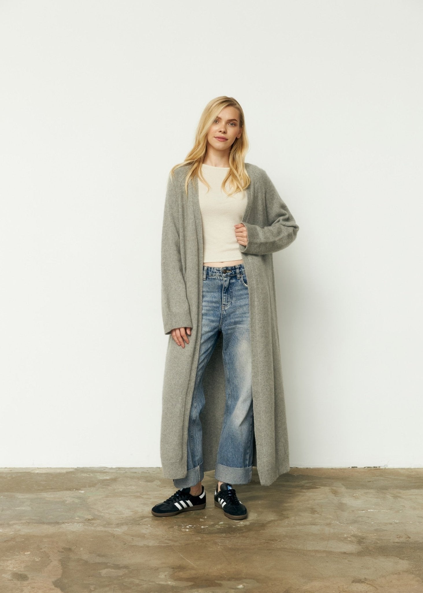 Long 100% Cashmere Cardigan with Belt in Gray - NiSO