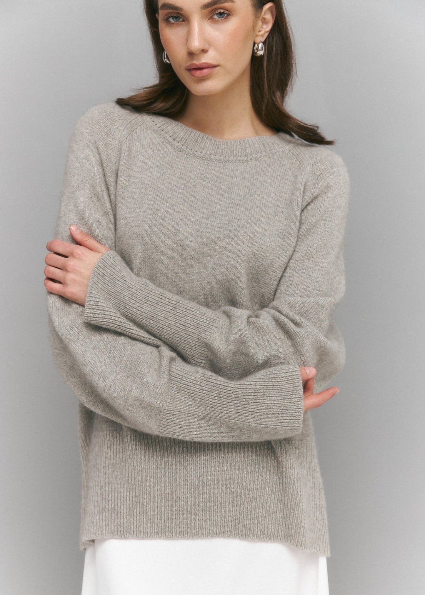 Crew - Neck 100% Cashmere Long Sweater in Gray - NiSO