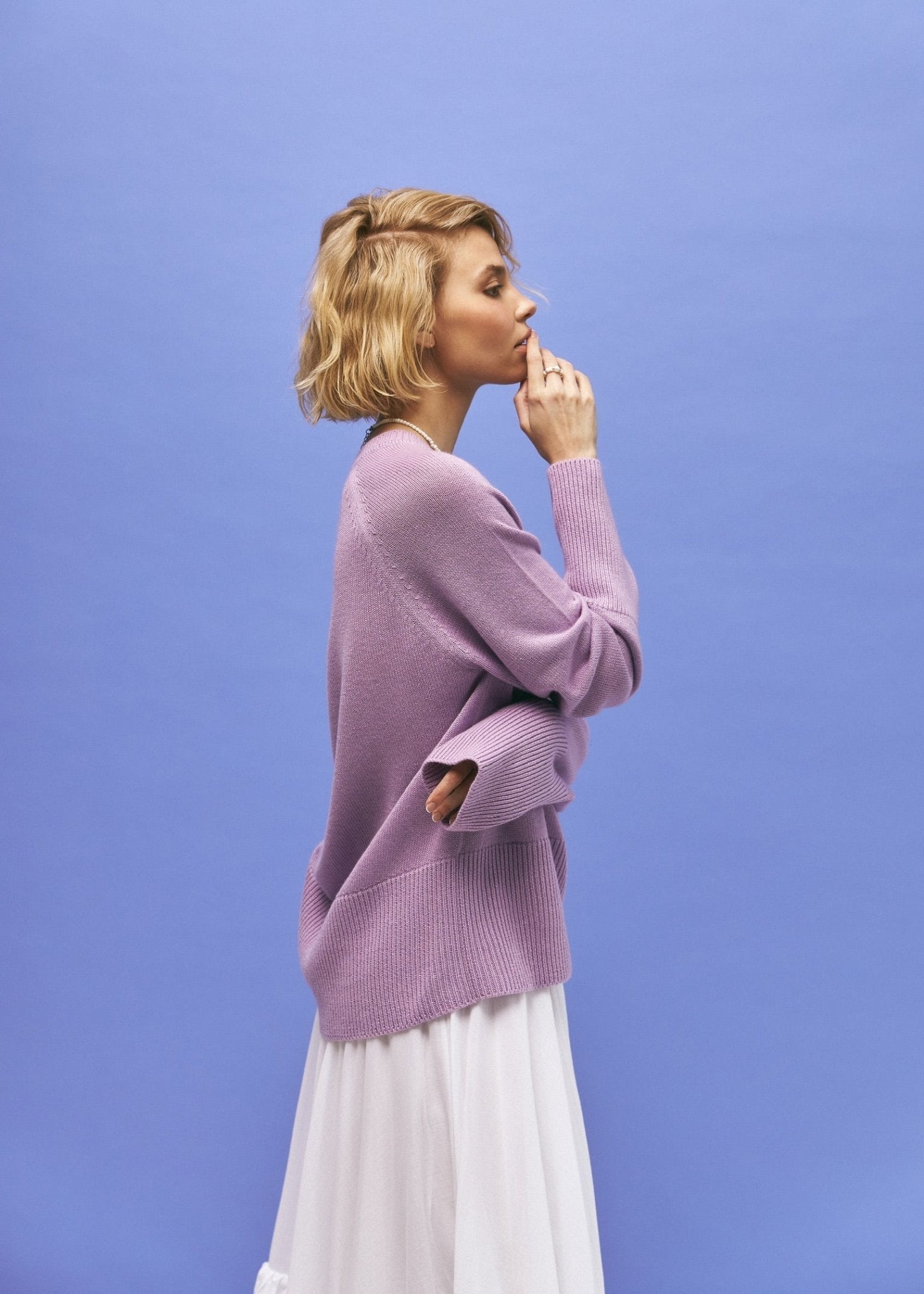 Crew - Neck 100% Cashmere Long Sweater in Lavender - NiSO