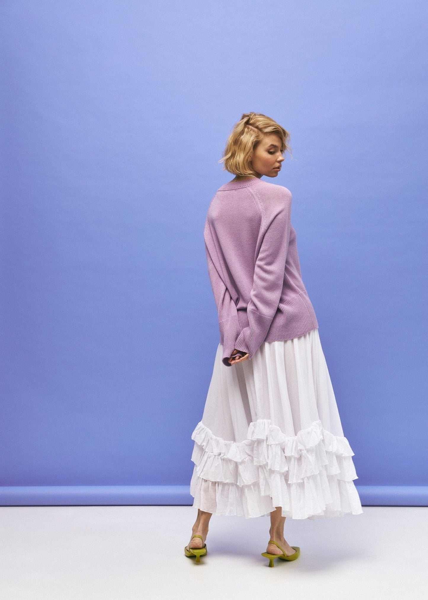 Crew - Neck 100% Cashmere Long Sweater in Lavender - NiSO