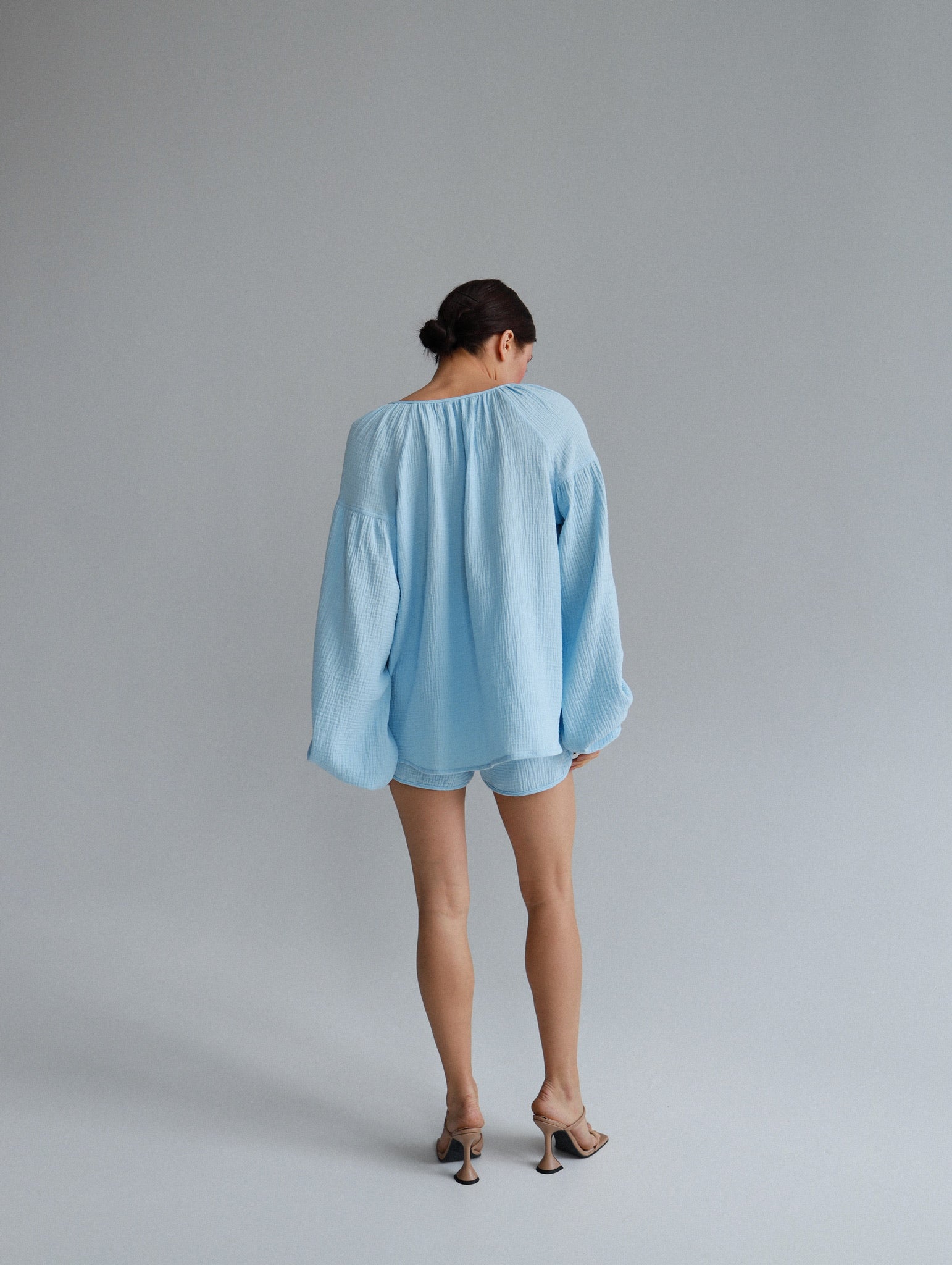 Natural Muslin Set with Shorts in Blue - NiSO