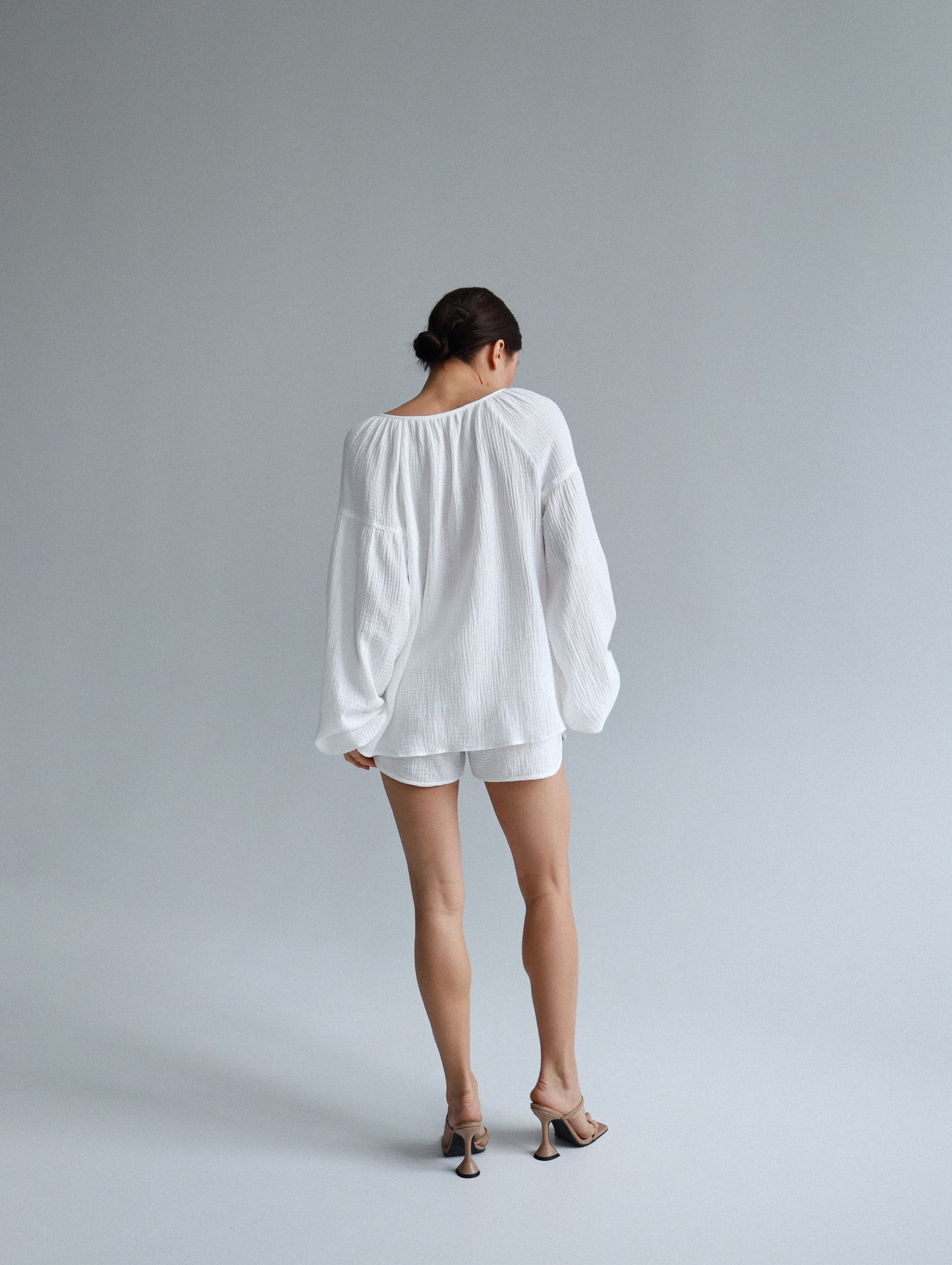 Natural Muslin Set with Shorts in White - NiSO