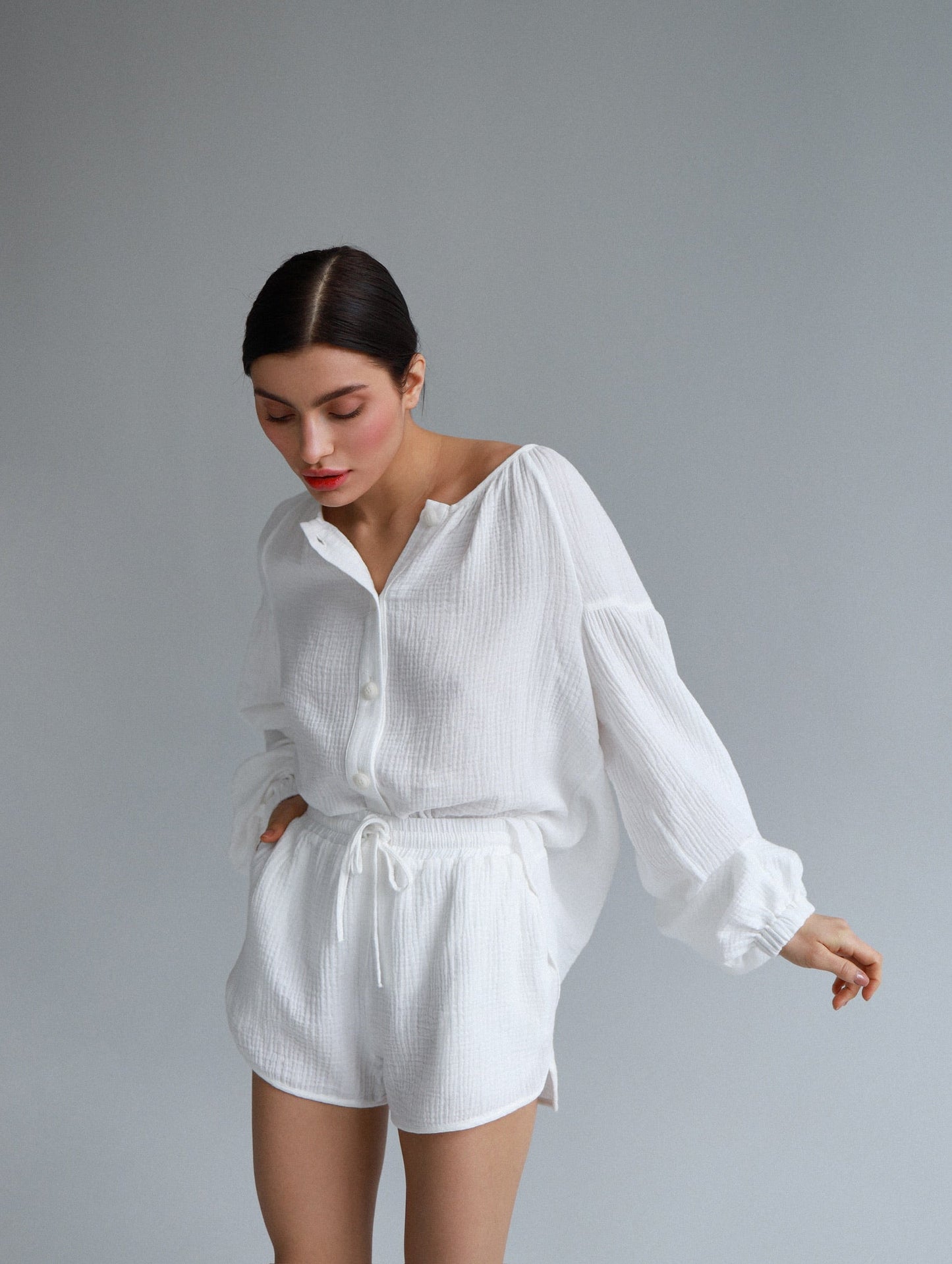 Natural Muslin Set with Shorts in White - NiSO