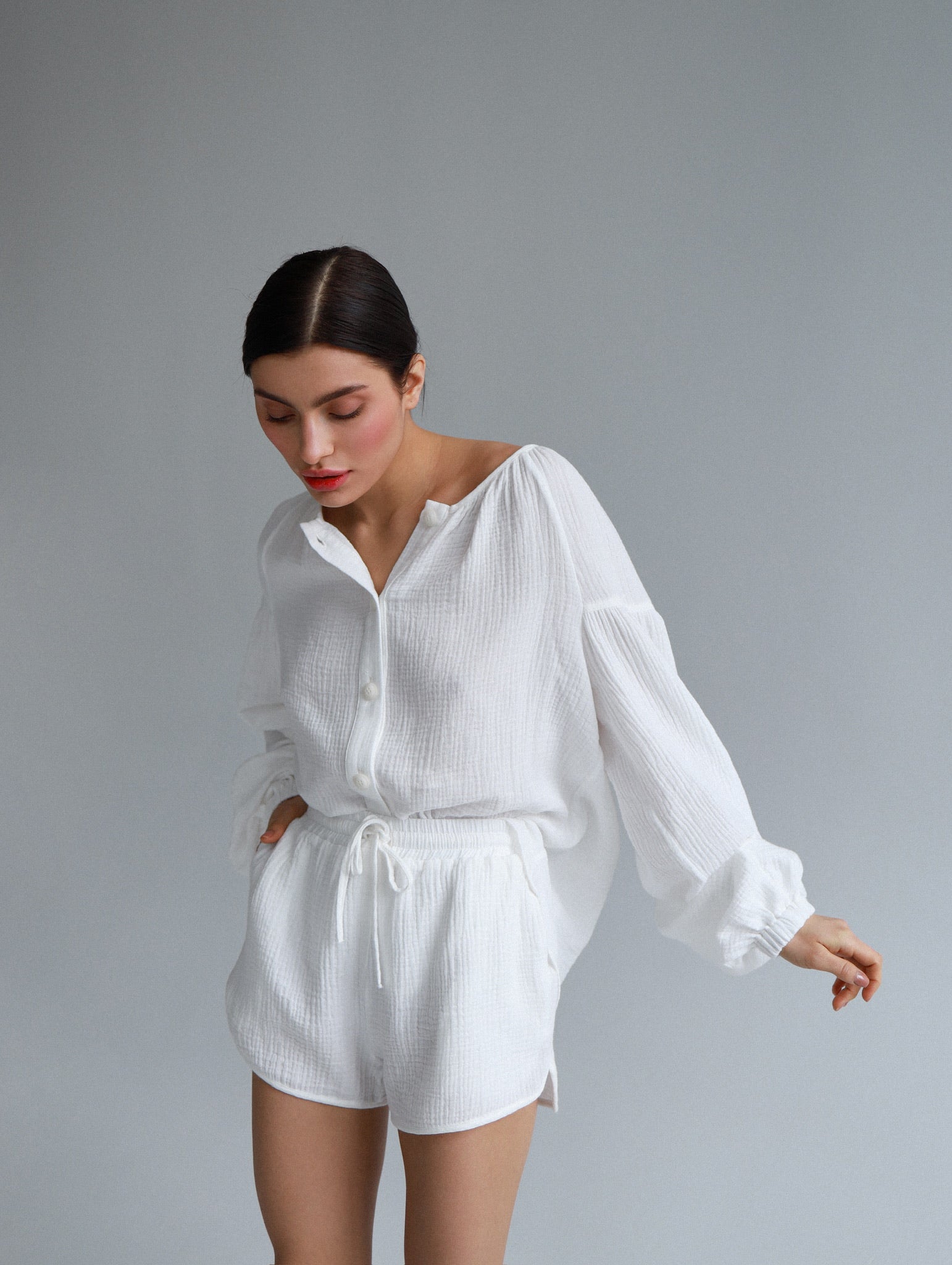 Natural Muslin Set with Shorts in White - NiSO