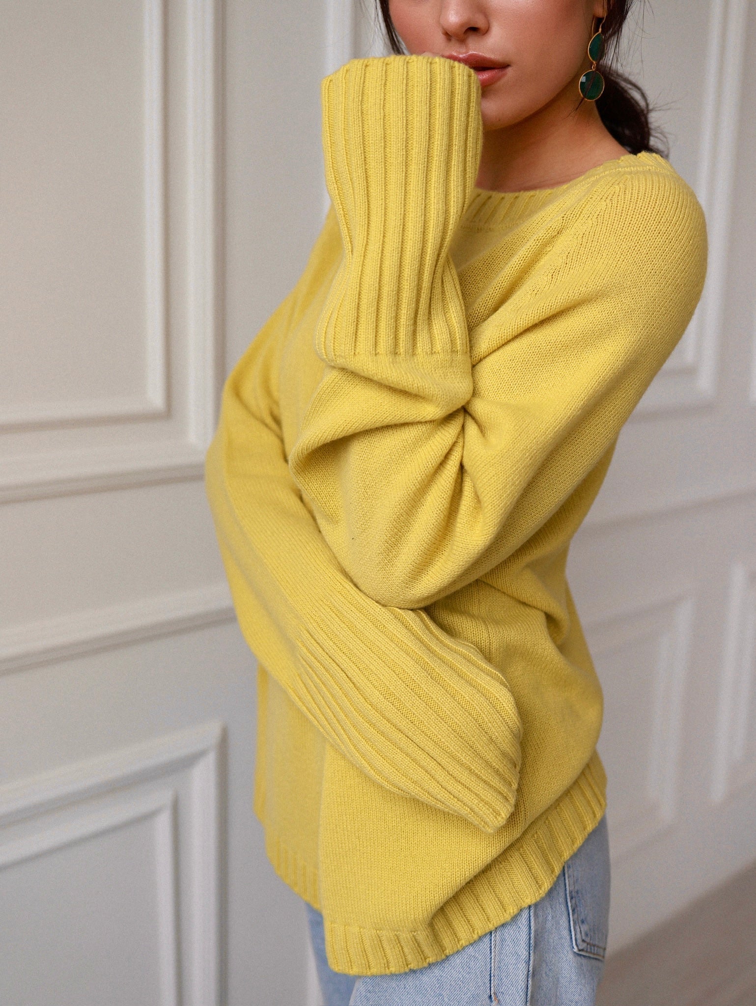 Crew - Neck 100% Cashmere Sweater in Yellow - NiSO