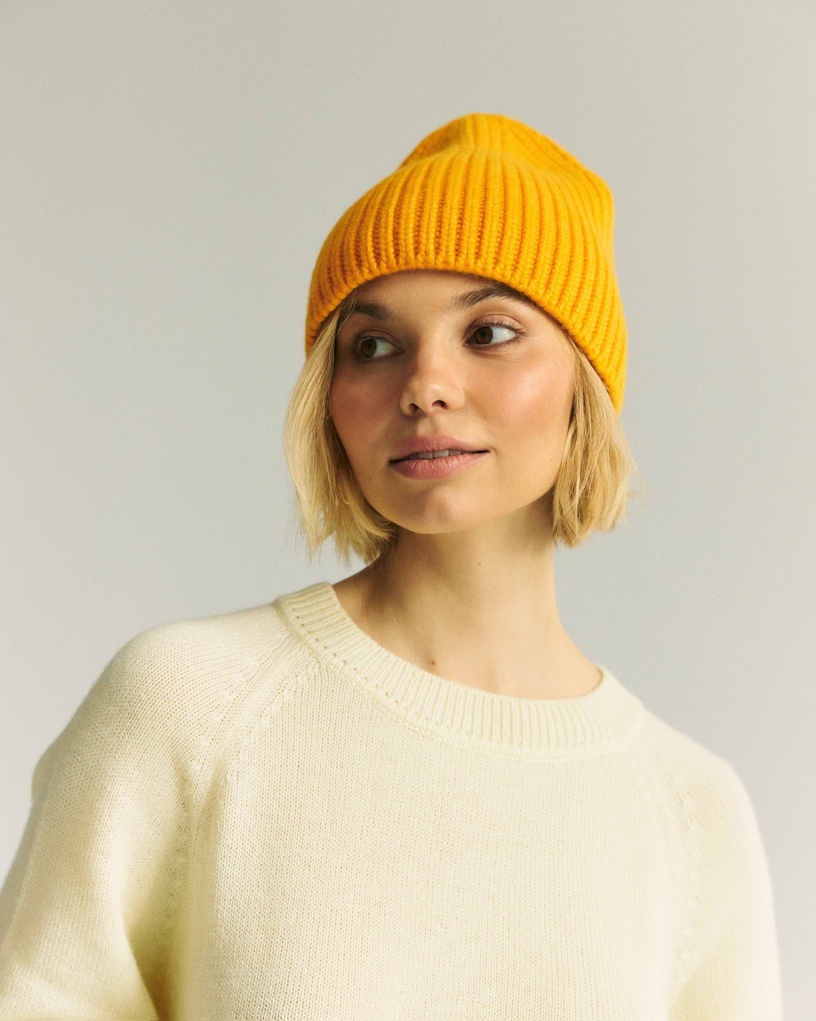 Pure Cashmere Beanie in Orange - NiSO